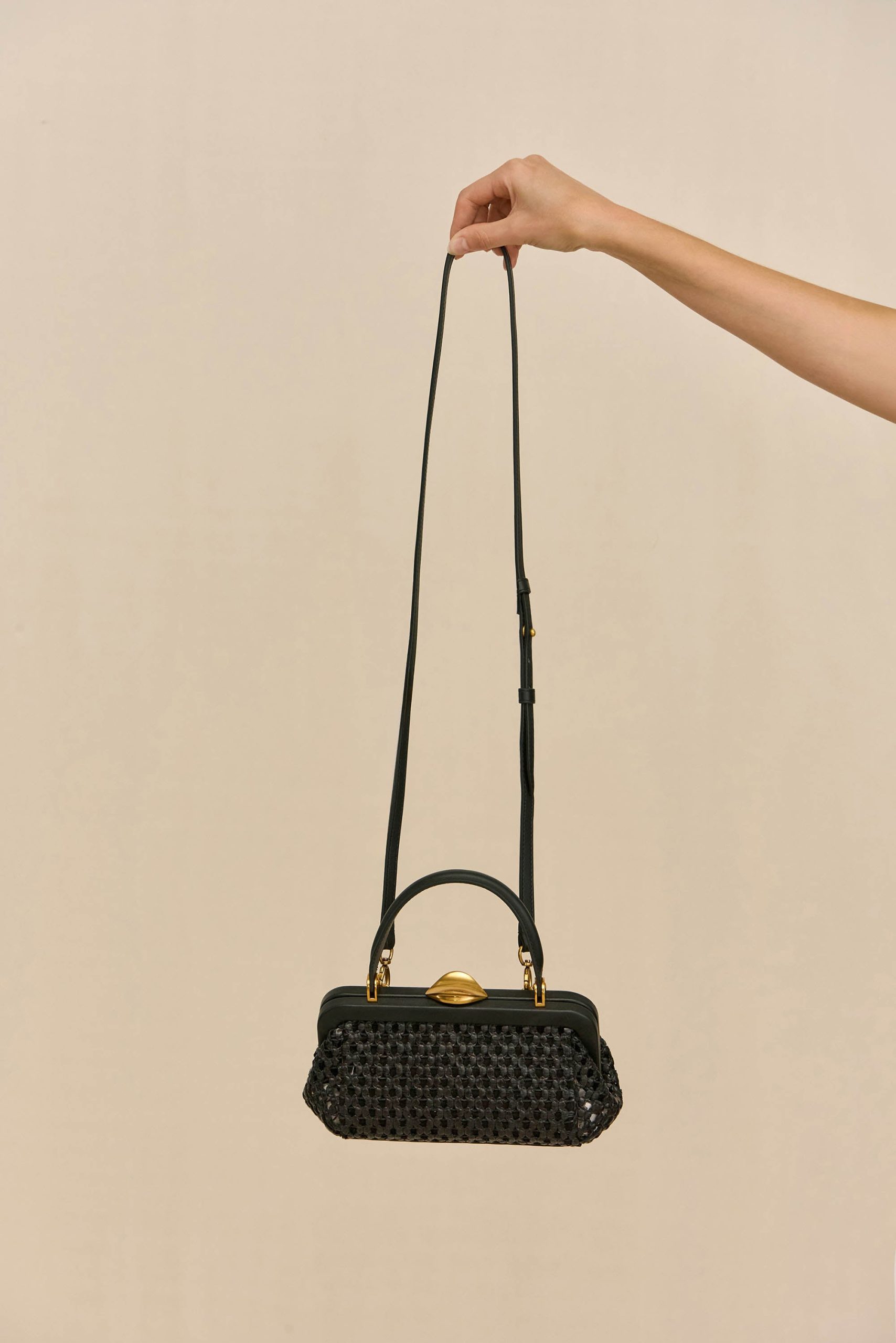 250825_DR_CG_SP26_HS26_86_HANDBAGS_0174_WEBBED_1-scaled