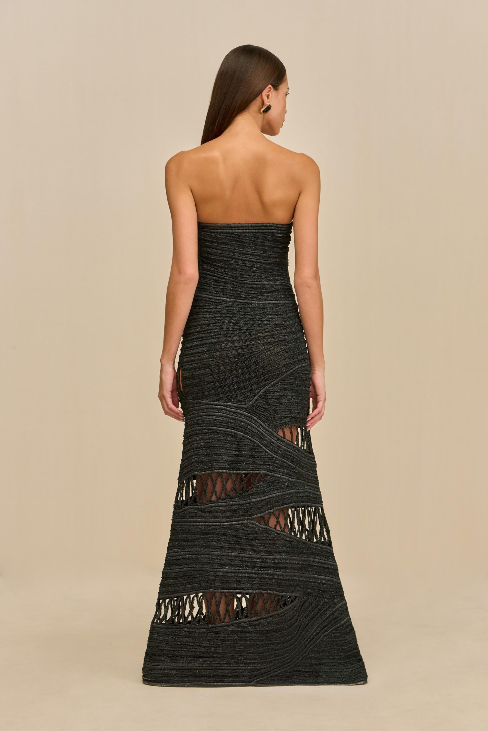 250903_DR_CG_55_AMIRU_GOWN_BLK_0039_WEBBED-scaled
