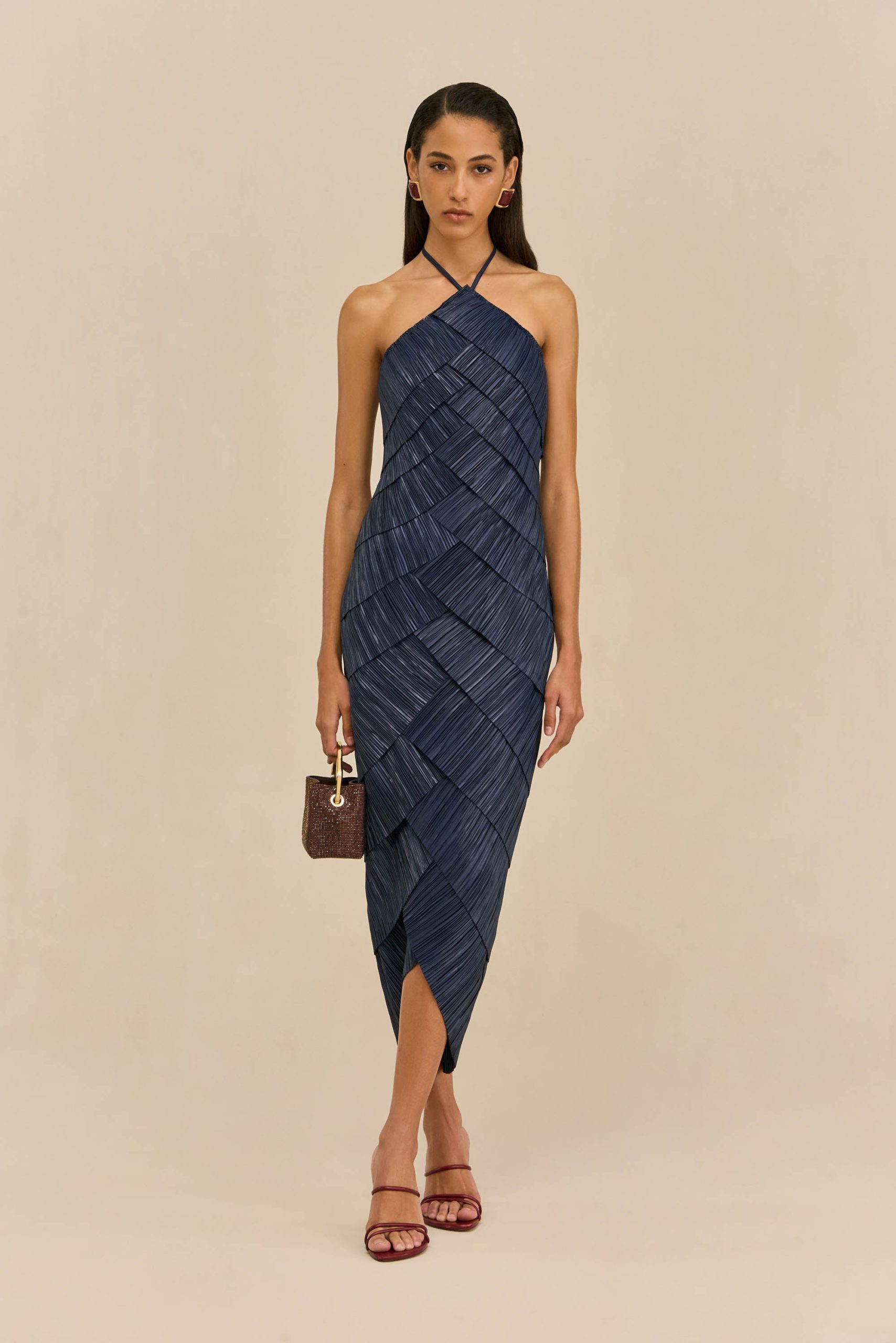 251110_DR_CULT_GAIA_R26_RESHOOTS_02_PATRIZIA_DRESS_DP_LAKE_0011_WEBBED-scaled