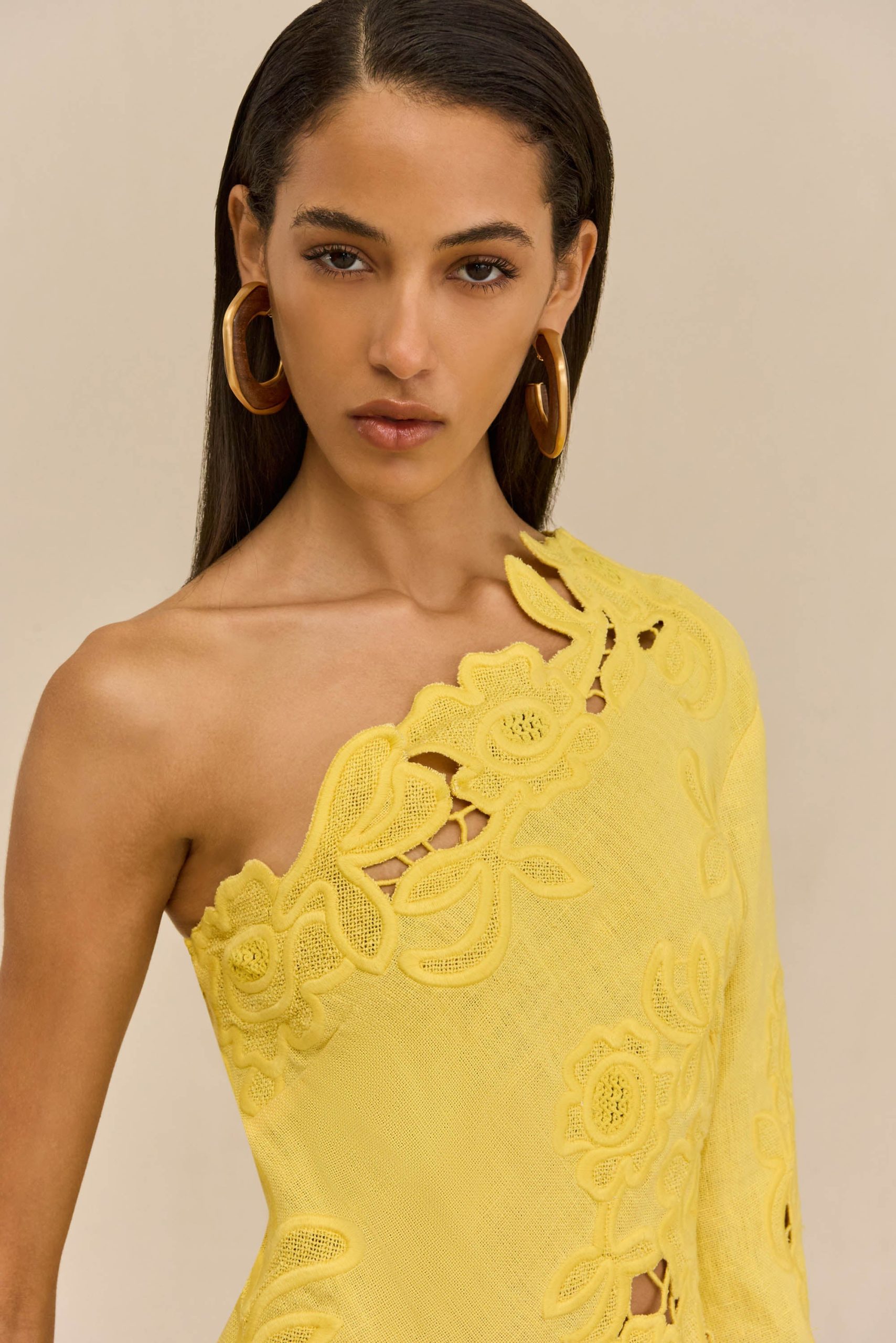 251110_DR_CULT_GAIA_R26_RESHOOTS_27_MARLENA_DRESS_CANARY_0024_WEBBED-scaled