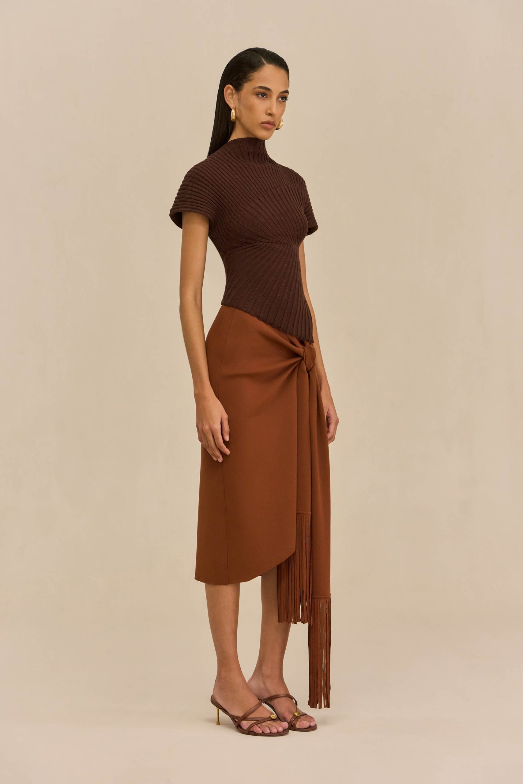 251110_DR_CULT_GAIA_R26_RESHOOTS_46_ANNEMIE_TOP_JAVA_SKIRT_0027_WEBBED-scaled