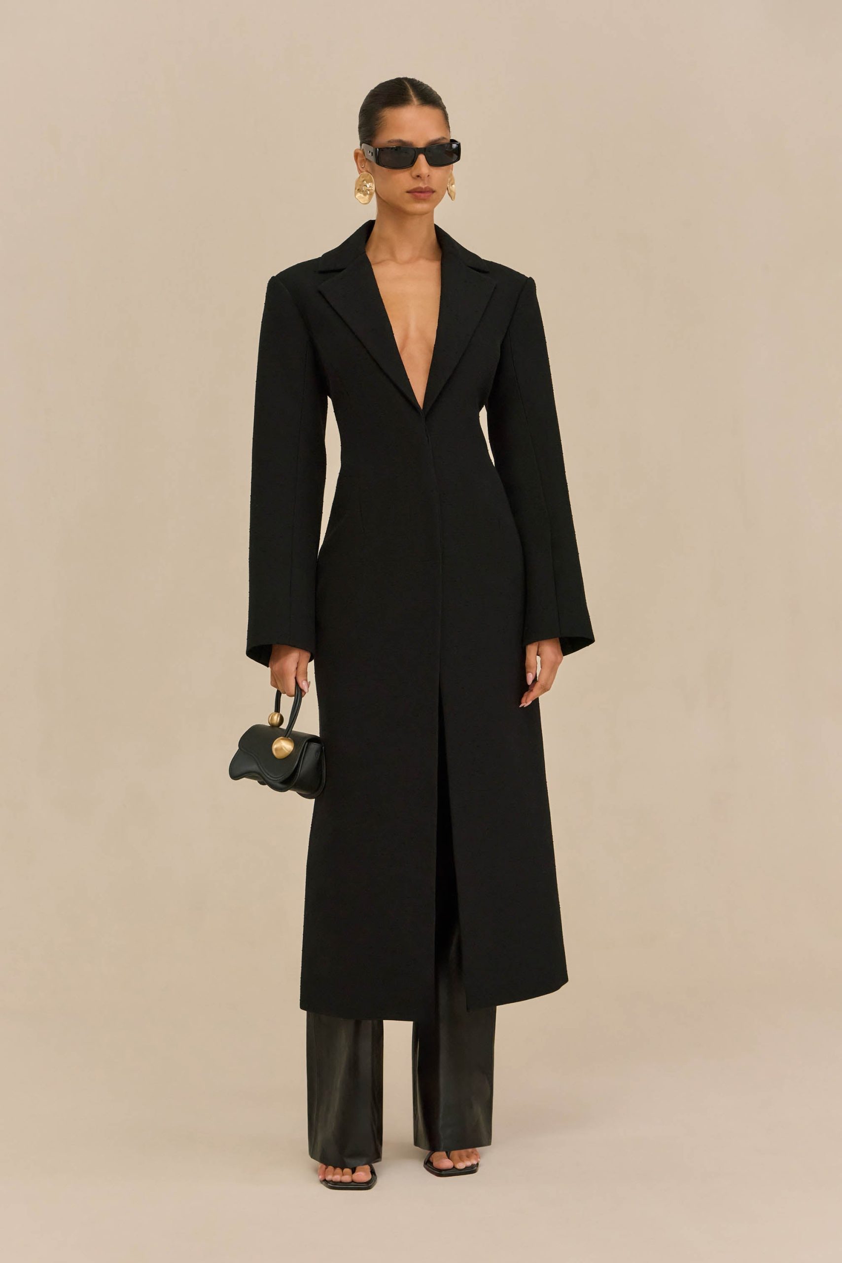 251110_DR_CULT_GAIA_R26_RESHOOTS_68_BENNETT_COAT_BLK_0002_WEBBED-scaled