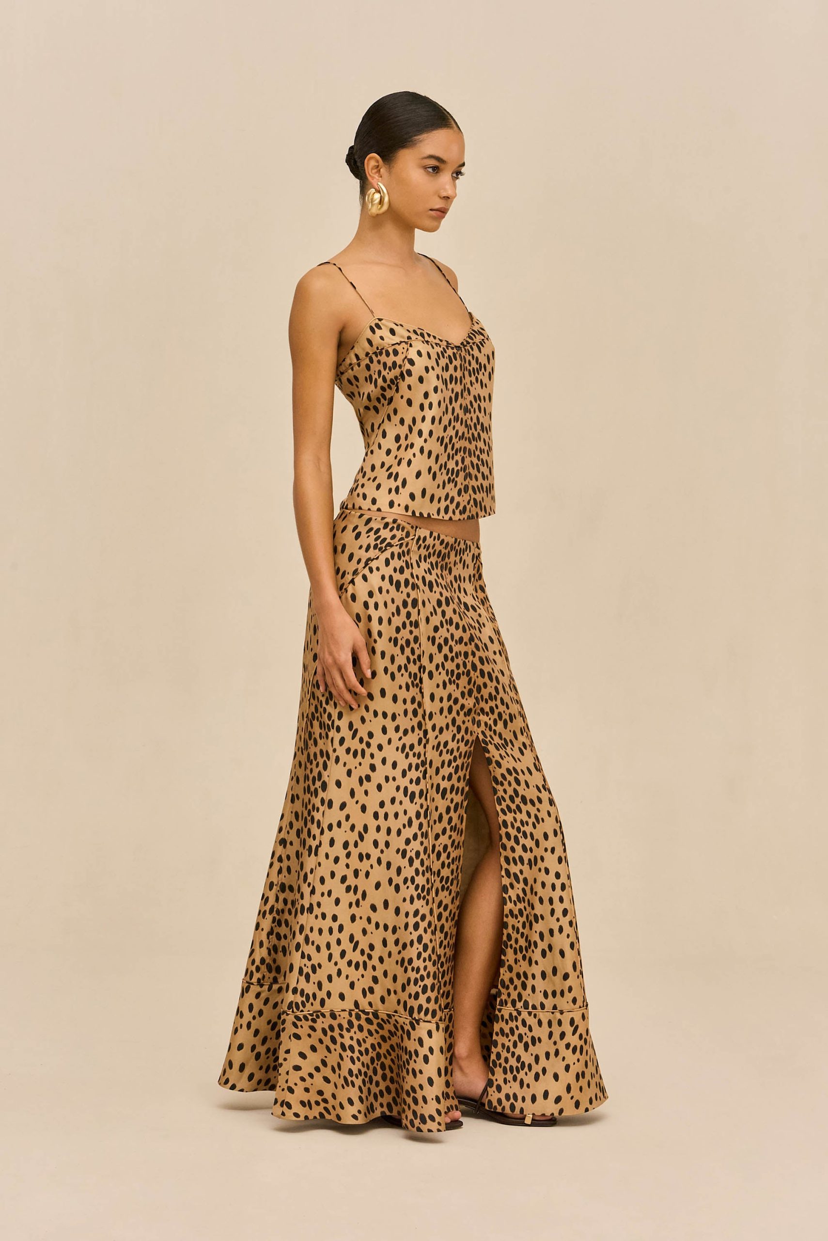 251117_DR_CG_PF26_LB_12_PRIYANKA_TOP_SPENCER_SKIRT_CHEETAH_0029_WEBBED-scaled