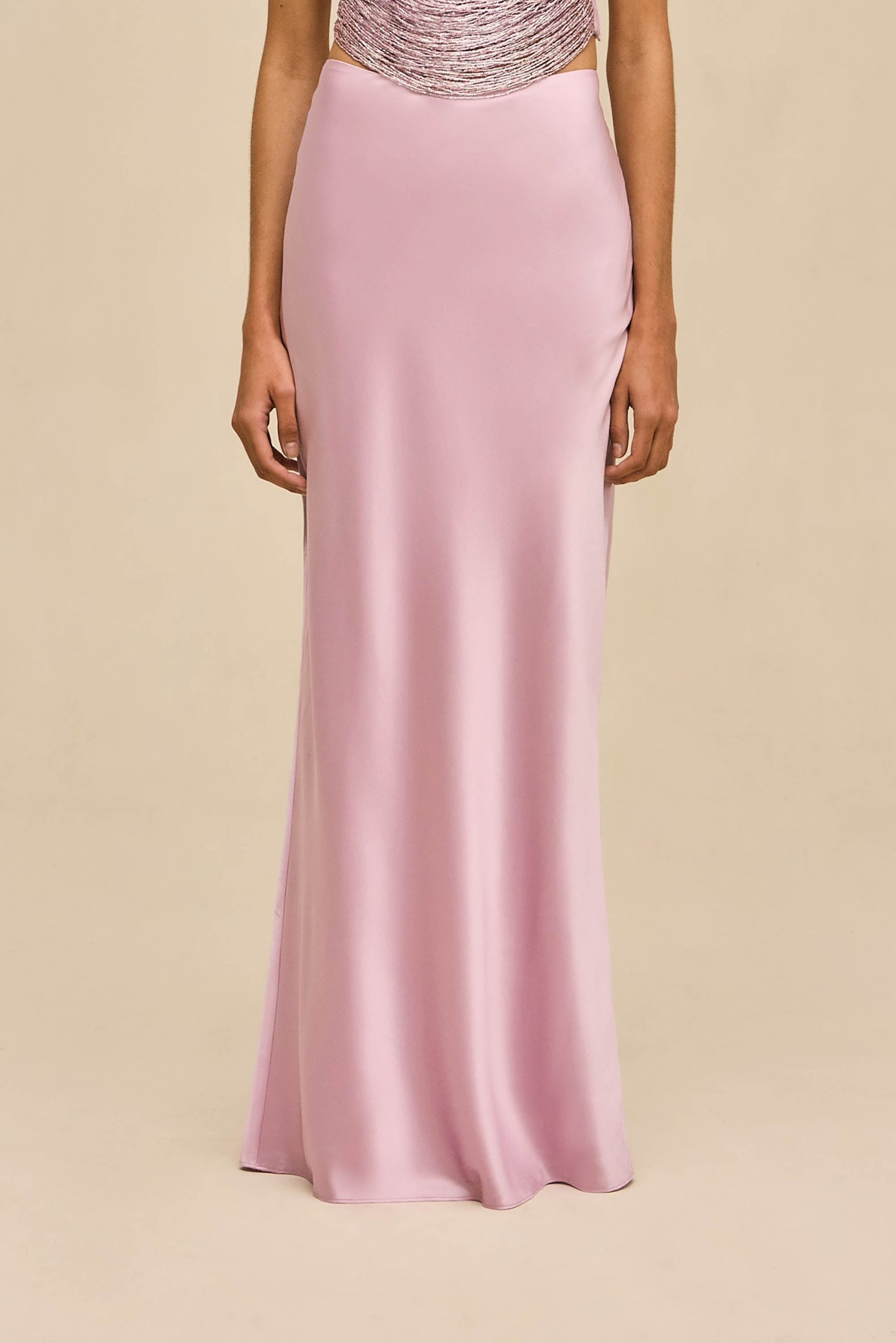 251117_DR_CG_PF26_LB_56_TARAJI_TOP_CHANTEL_SKIRT_SWEET_PEA_0048_WEBBED-scaled