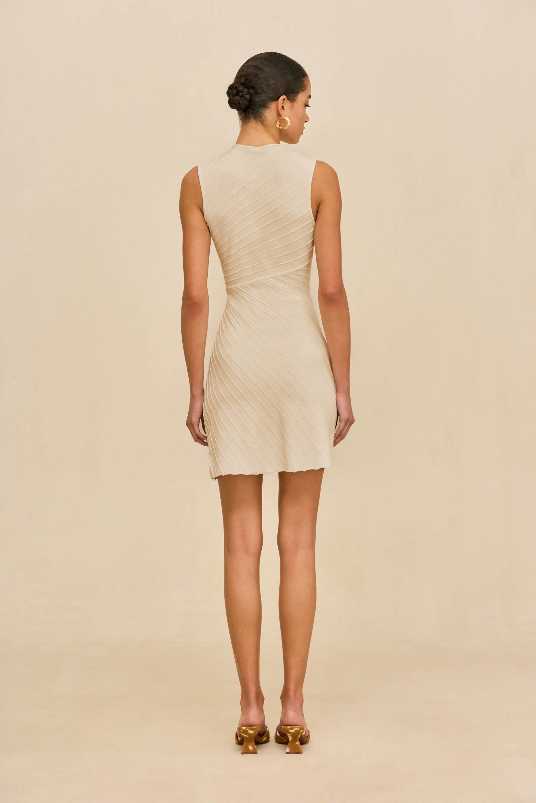 260120_DR_CG_SP_HS26_RESHT_43_DIMETRIA_KNIT_DRESS_WHT_0030_WEBBED-scaled
