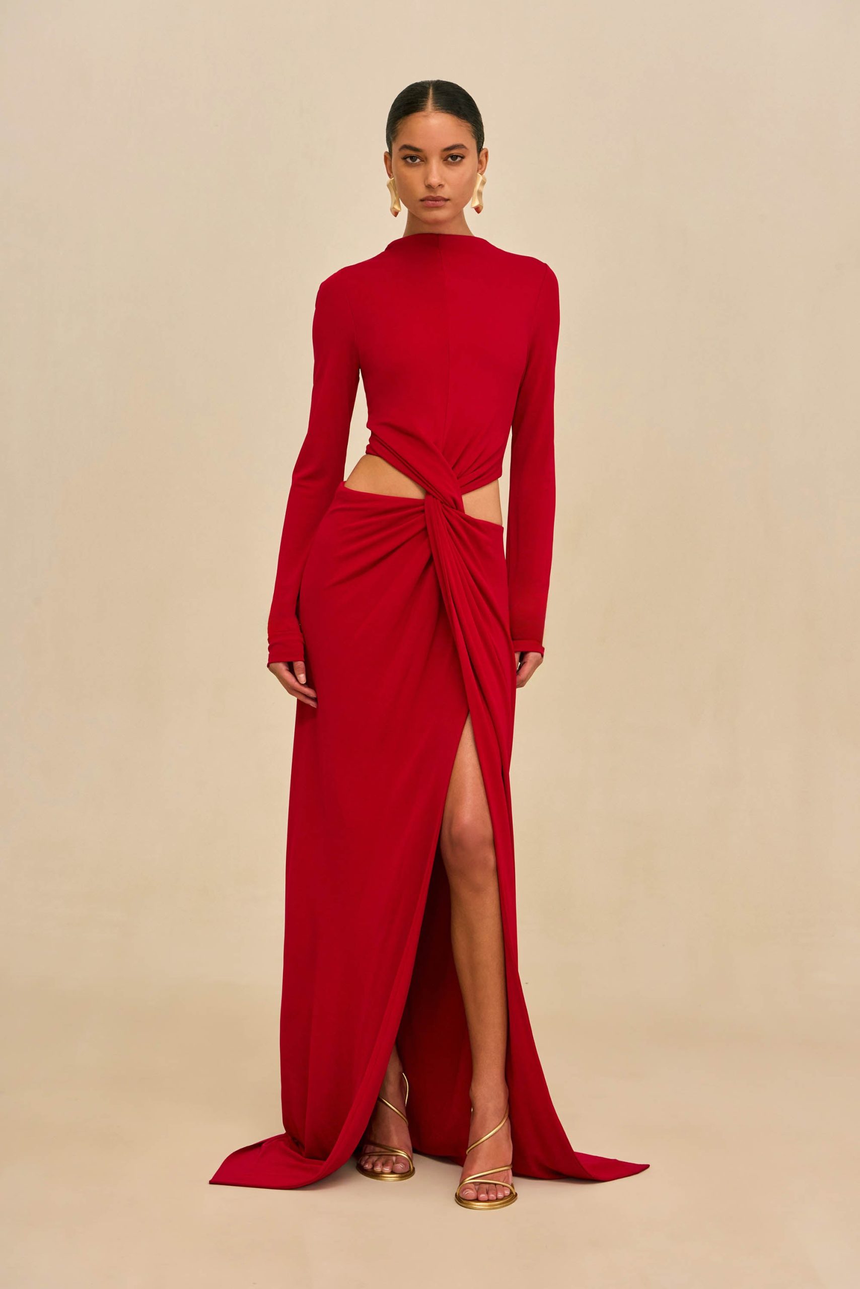 260120_DR_CG_SP_HS26_RESHT_57_KERI_GOWN_RED_0018_WEBBED-scaled