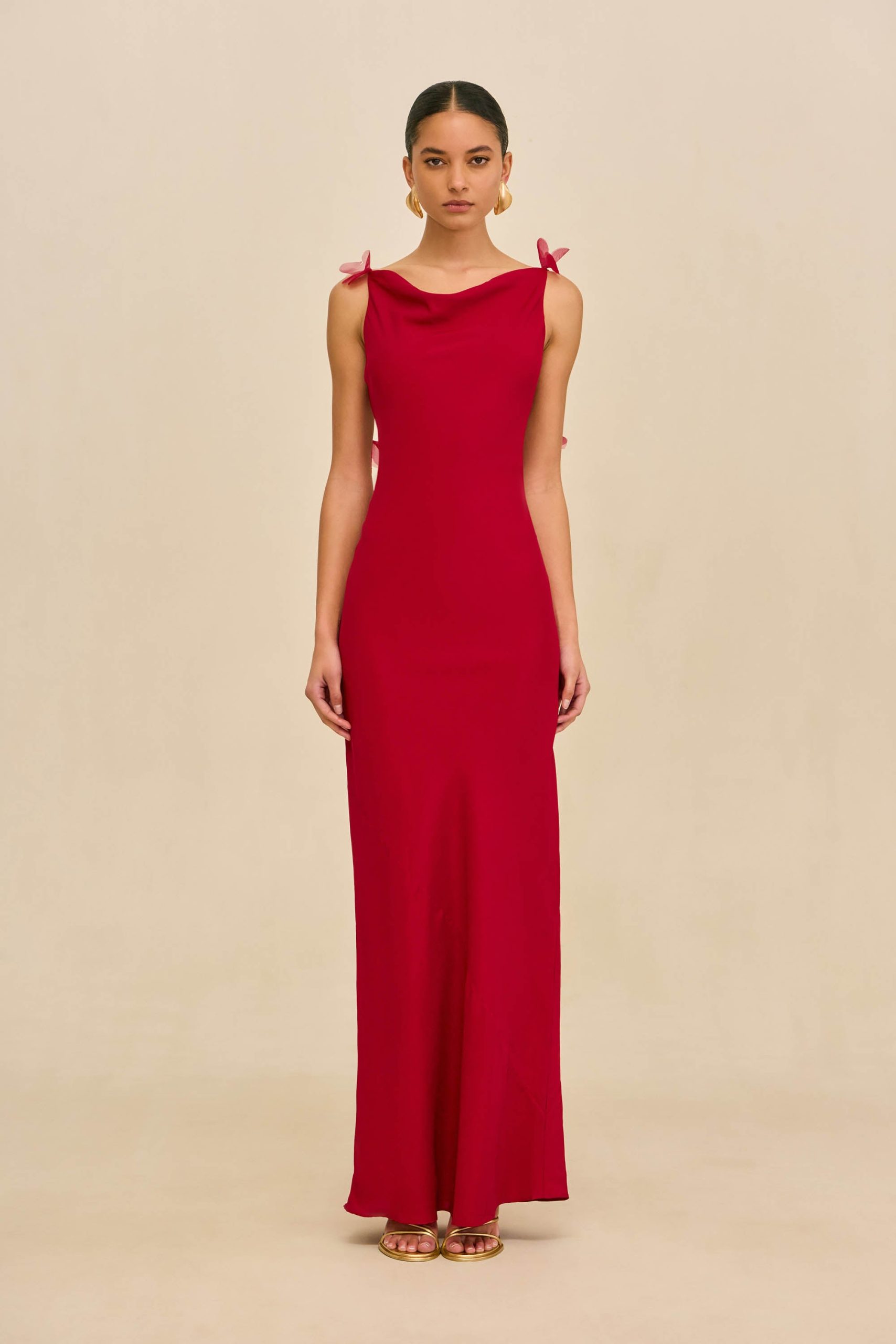 260120_DR_CG_SP_HS26_RESHT_62_NYMERIA_DRESS_MERLOT_0004_WEBBED-scaled