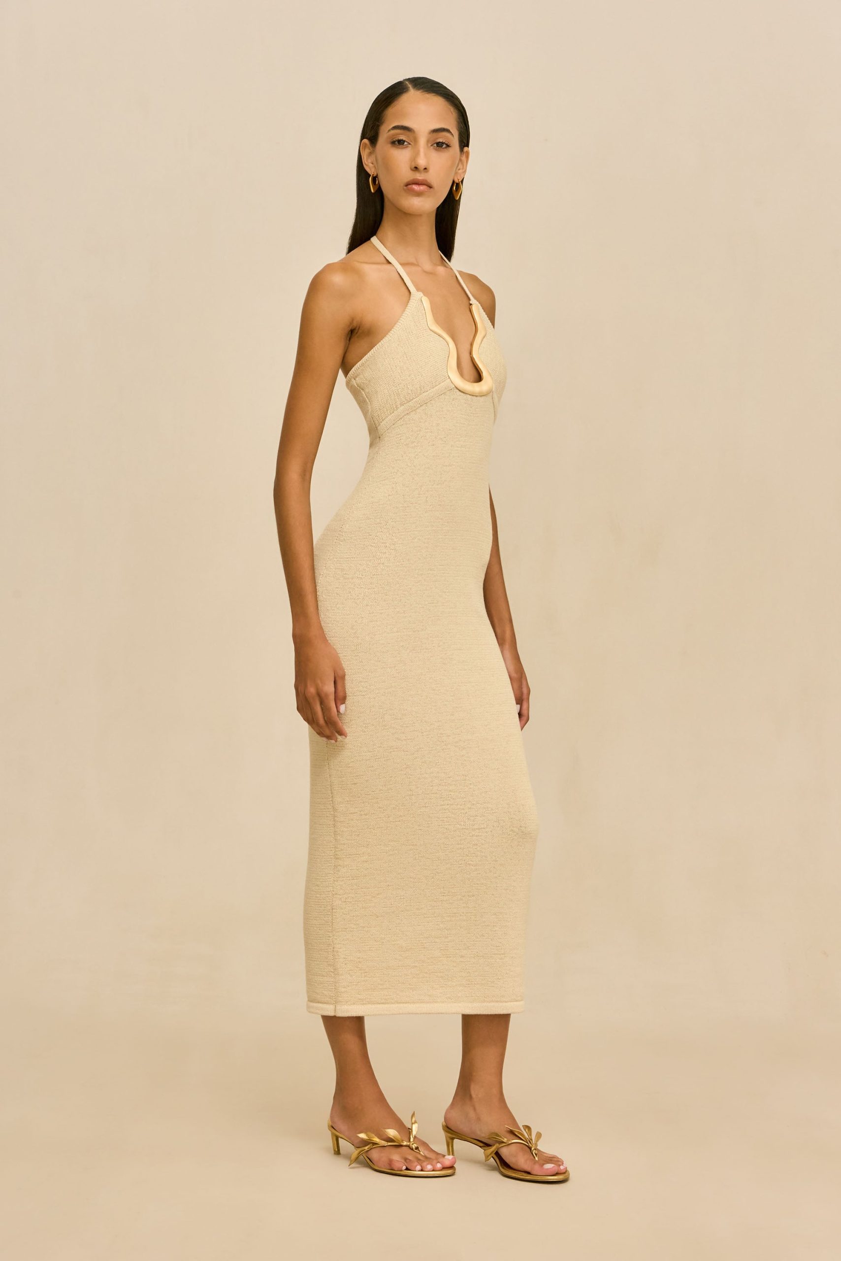 260121_DR_CG_SP_HS26_RESHT_135_VALMA_DRESS_BEECH_0024_WEBBED-scaled