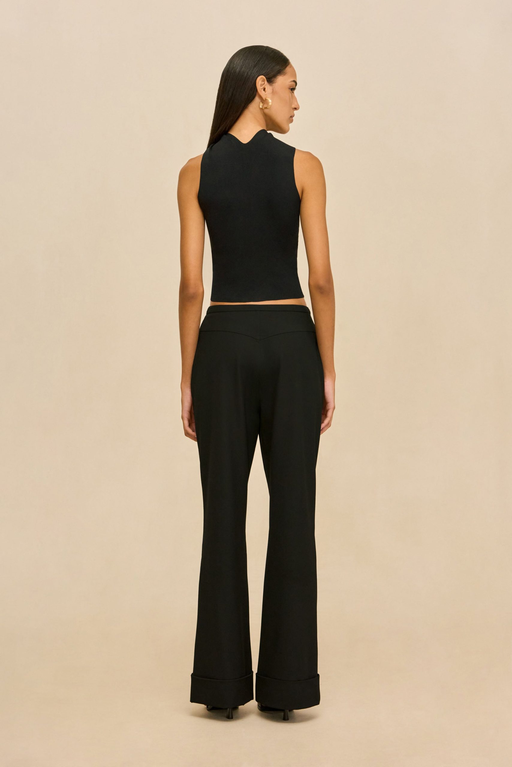 260122_DR_CG_SP_HS26_RESHT_181_CHRIS_KNIT_TOP_BLK_0019_WEBBED-scaled