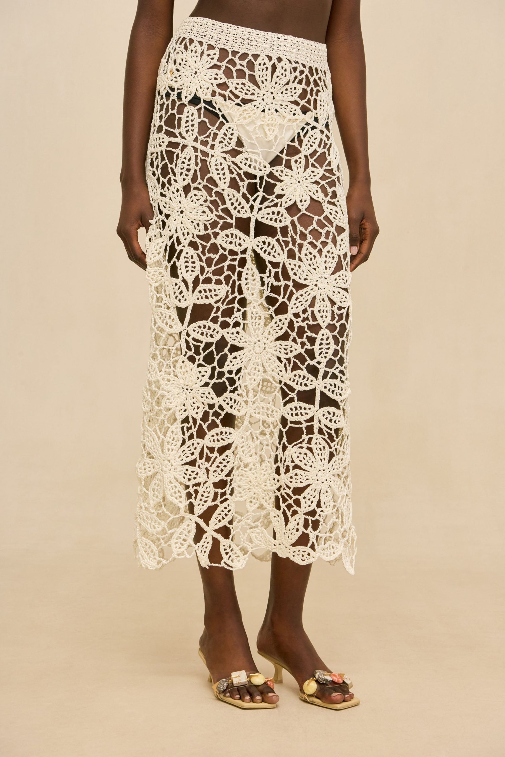 260122_DR_CG_SP_HS26_RESHT_190_AMINA_CROCHET_SKIRT_WHT_0014_WEBBED-scaled