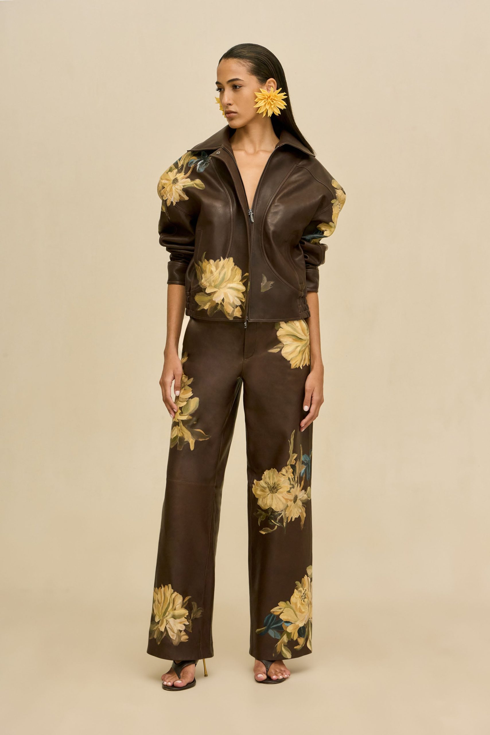 260127_DR_CG_205_MATTHEW_JACKET_PABLO_PANT_LUWAK_0017_a1b4430c-4406-4719-b7c0-4e57aeabed4c-scaled