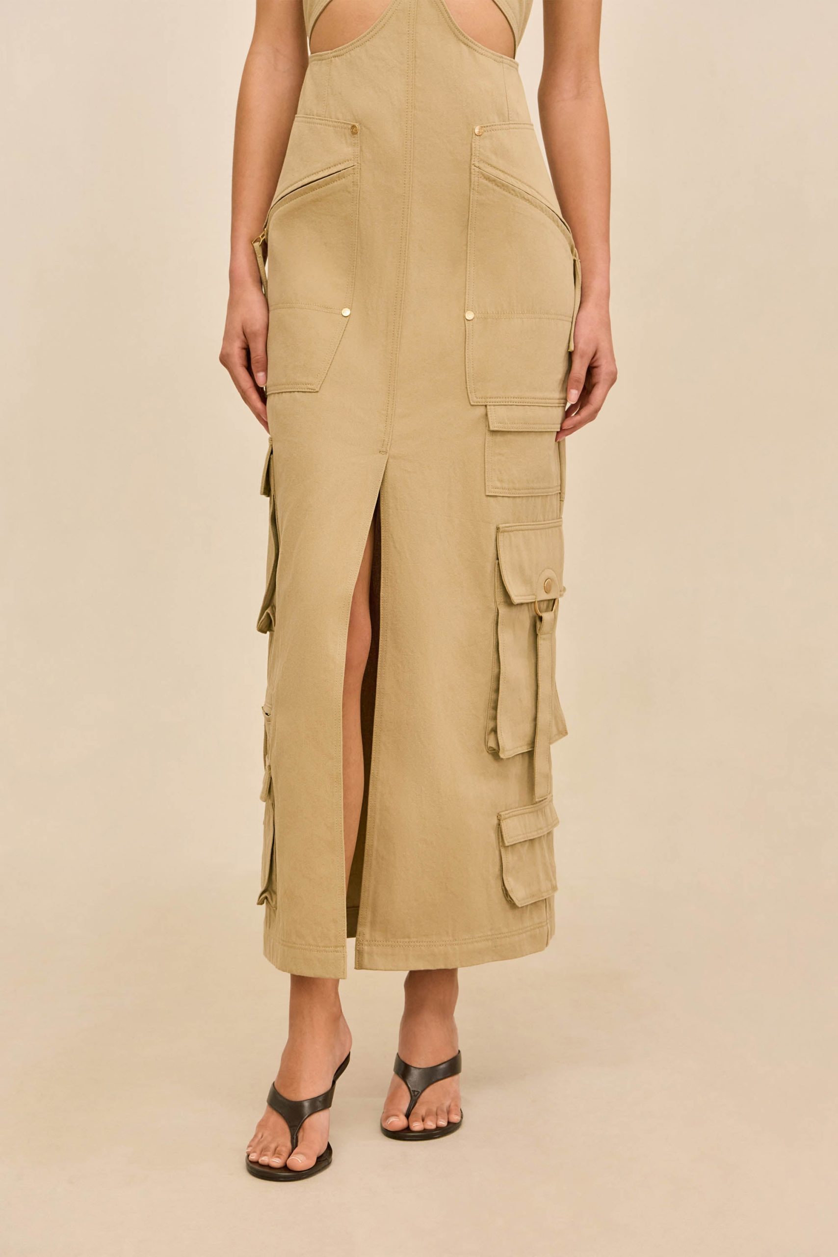 260319_DR_CG_11_MISAKI_DRESS_KHAKI_0015_WEBBED-scaled