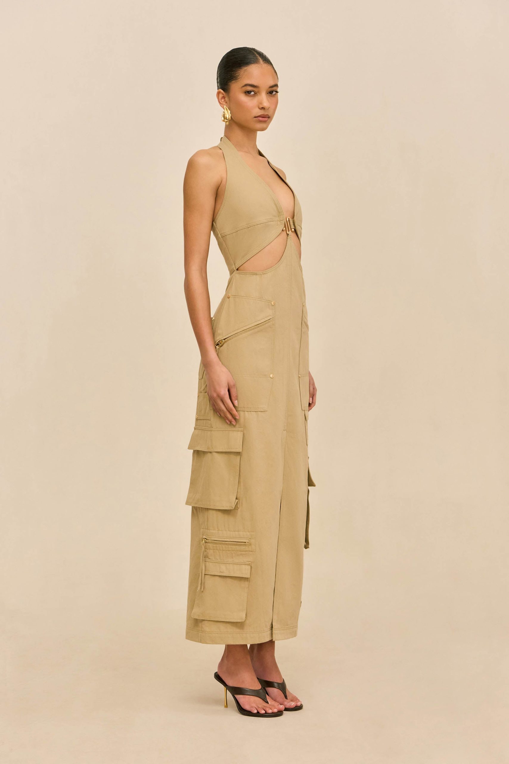 260319_DR_CG_11_MISAKI_DRESS_KHAKI_0026_WEBBED-scaled
