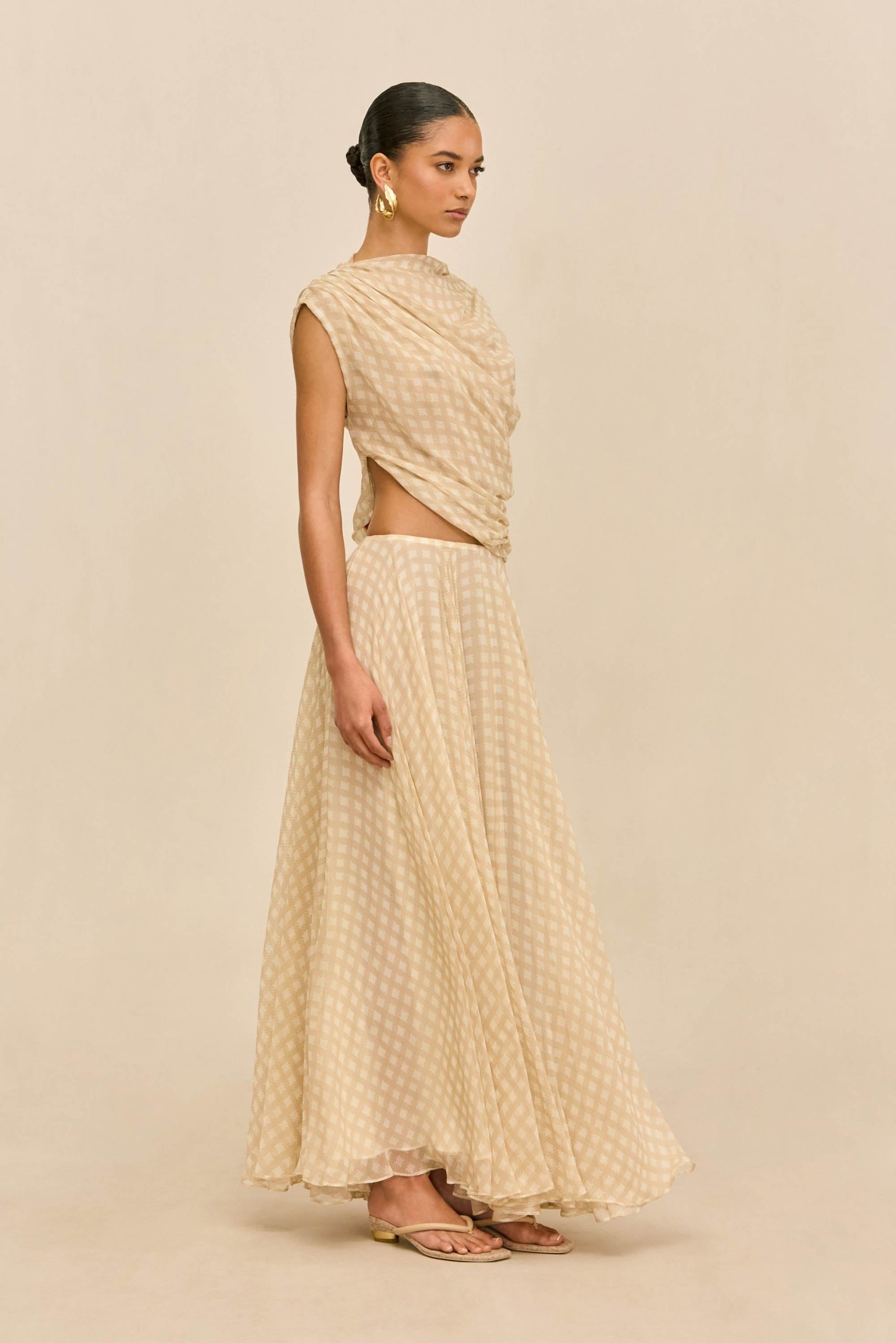 260319_DR_CG_12_COSMEA_SKIRT_BANKSIA_TOP_SESAME_MIULTI_0049_WEBBED-scaled