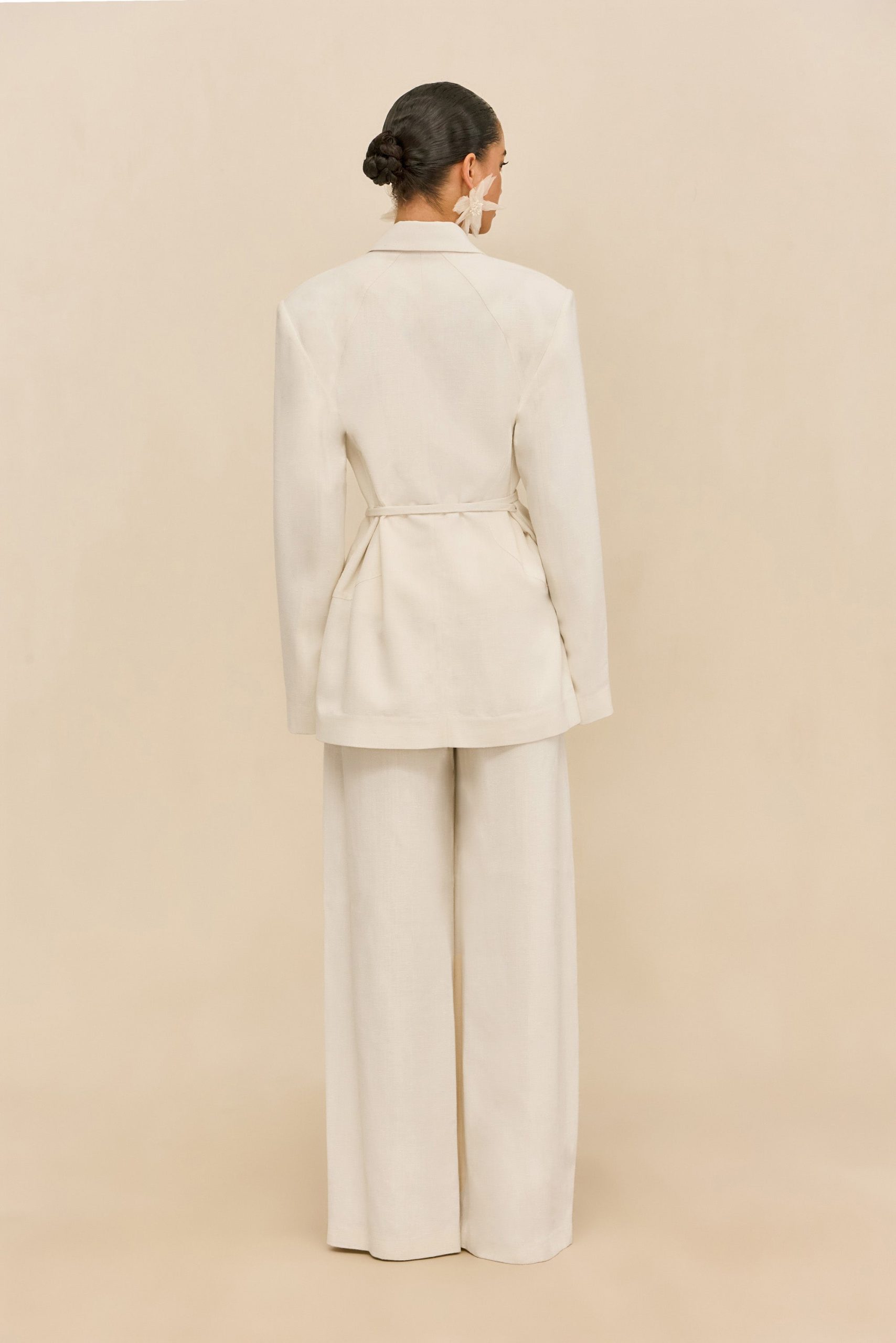 260319_DR_CG_35_OSLO_TOP_KERALA_PANT_FARIM_JACKET_OFW_0039_WEBBED_a1b4be26-93ca-411c-bae0-022344766239-scaled