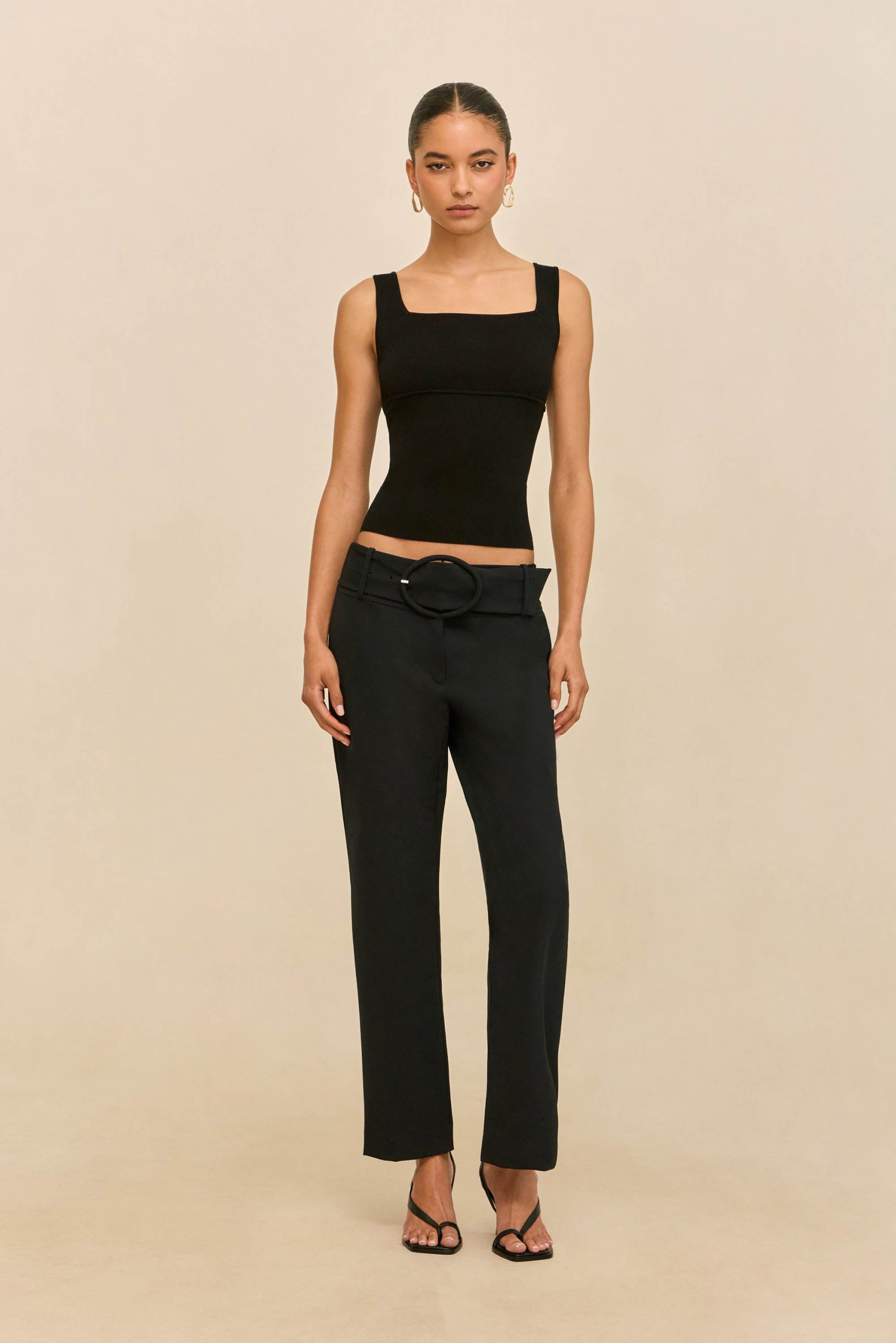 260421_DR_CG_ECOM_RSHTS_14_LEVI_KNIT_TOP_BLK_0006_WEBBED-scaled