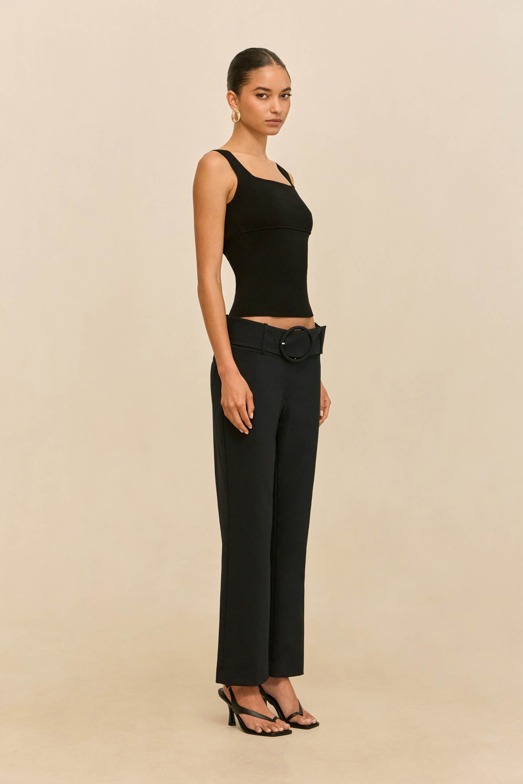 260421_DR_CG_ECOM_RSHTS_14_LEVI_KNIT_TOP_BLK_0031_WEBBED-scaled
