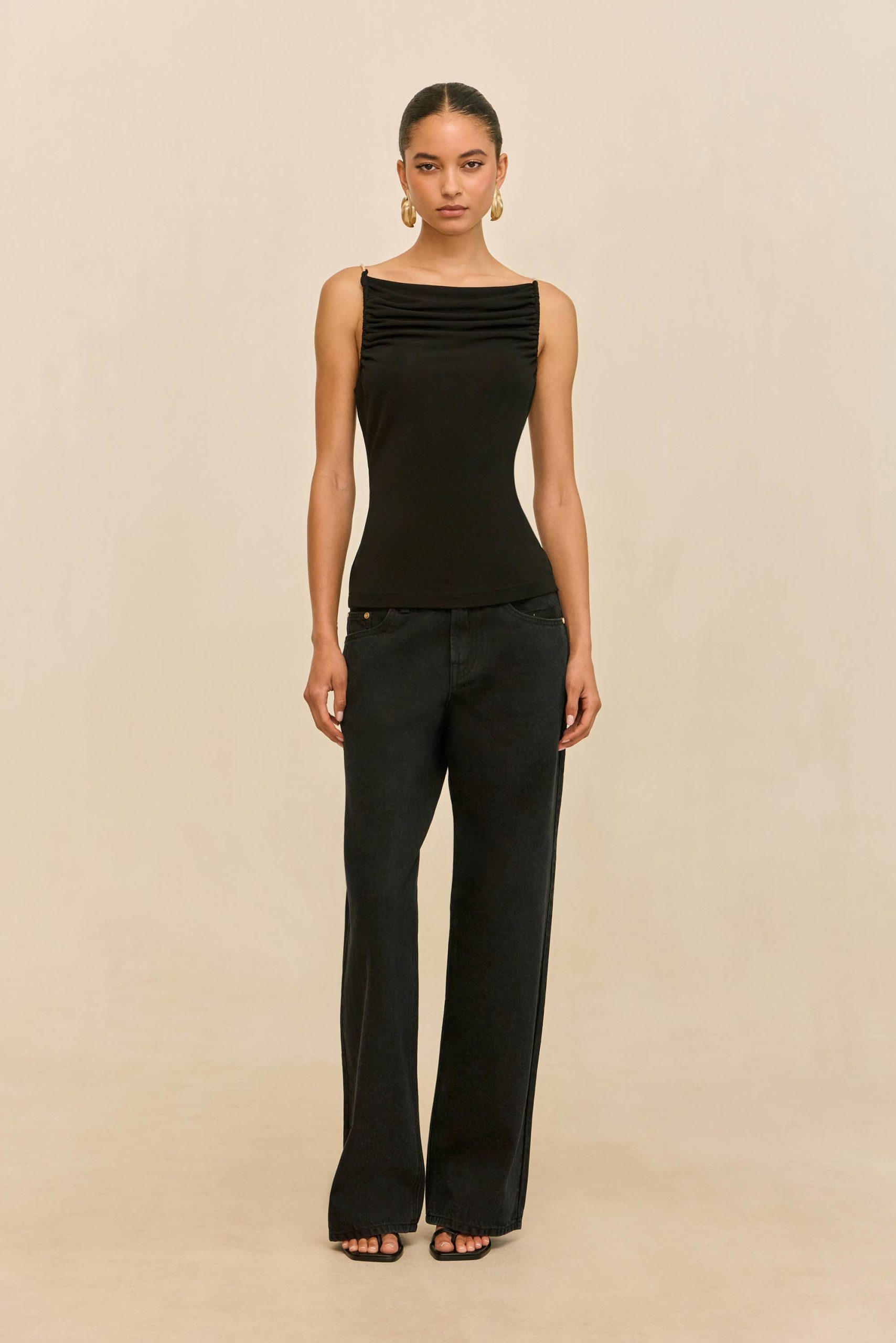 260421_DR_CG_ECOM_RSHTS_45_ISIAH_TOP_BLK_0008_WEBBED-scaled