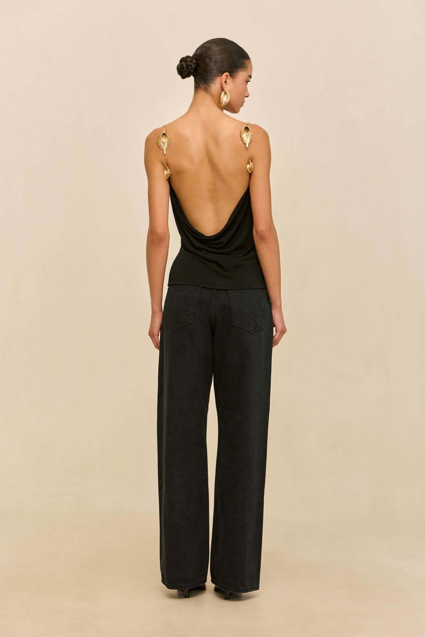 260421_DR_CG_ECOM_RSHTS_45_ISIAH_TOP_BLK_0031_WEBBED-scaled