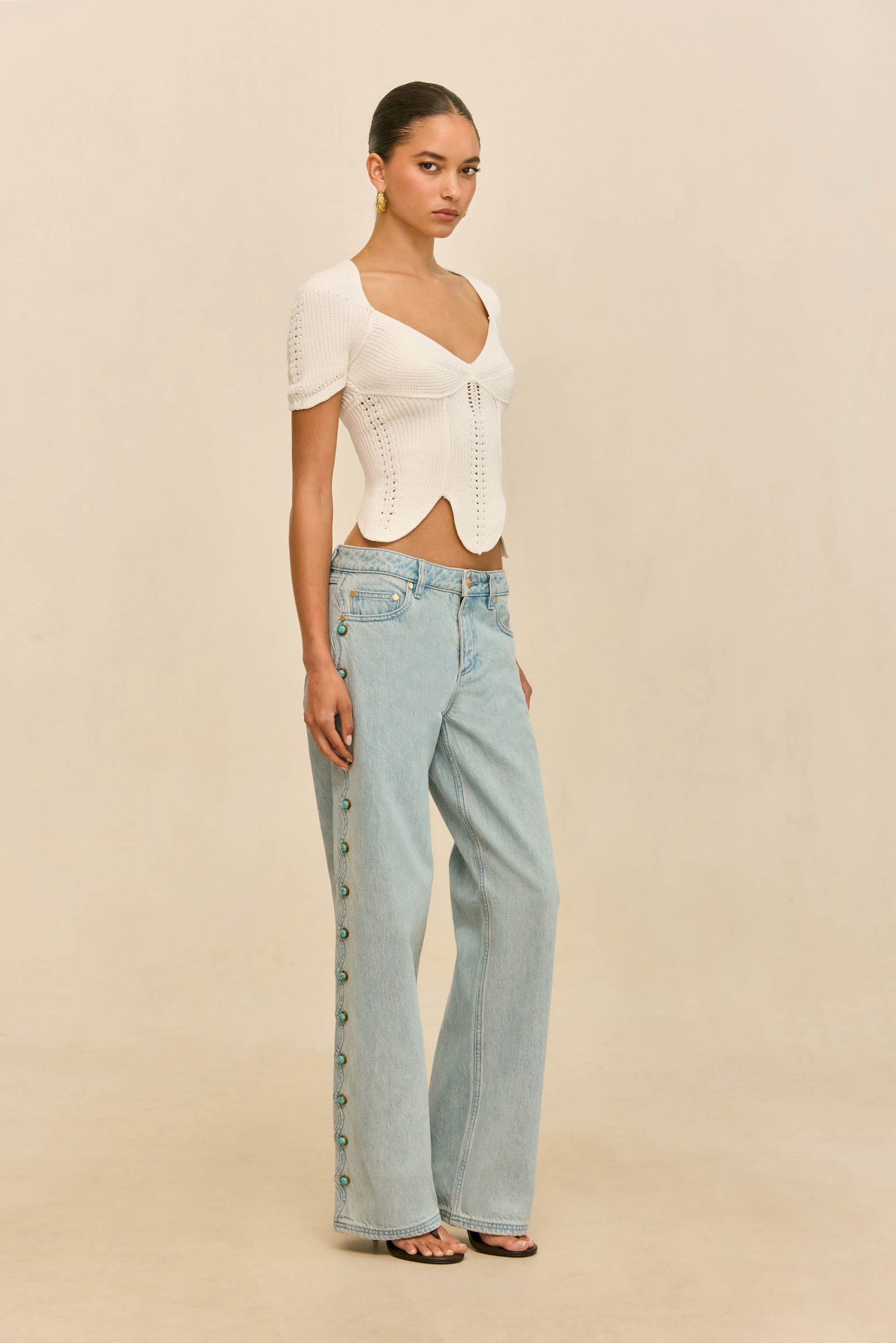 260421_DR_CG_ECOM_RSHTS_67_ELIZA_KNIT_TOP_WHT_PRESTON_BAG_BRN_0031_WEBBED-scaled