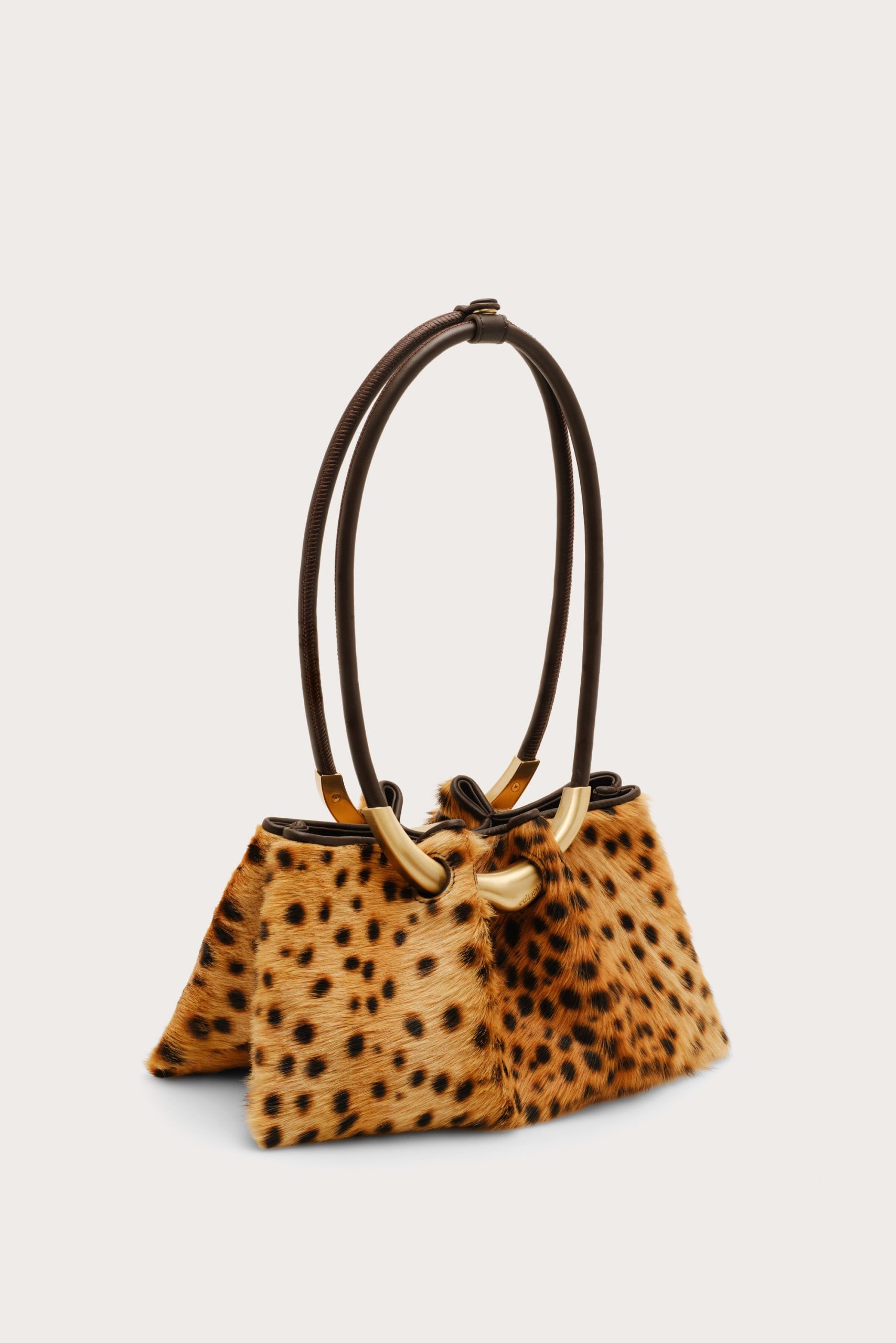 ASAMINISHOULDER_CH_260522_CultGaia_PF26_pick-ups_20554_WEBBED-scaled