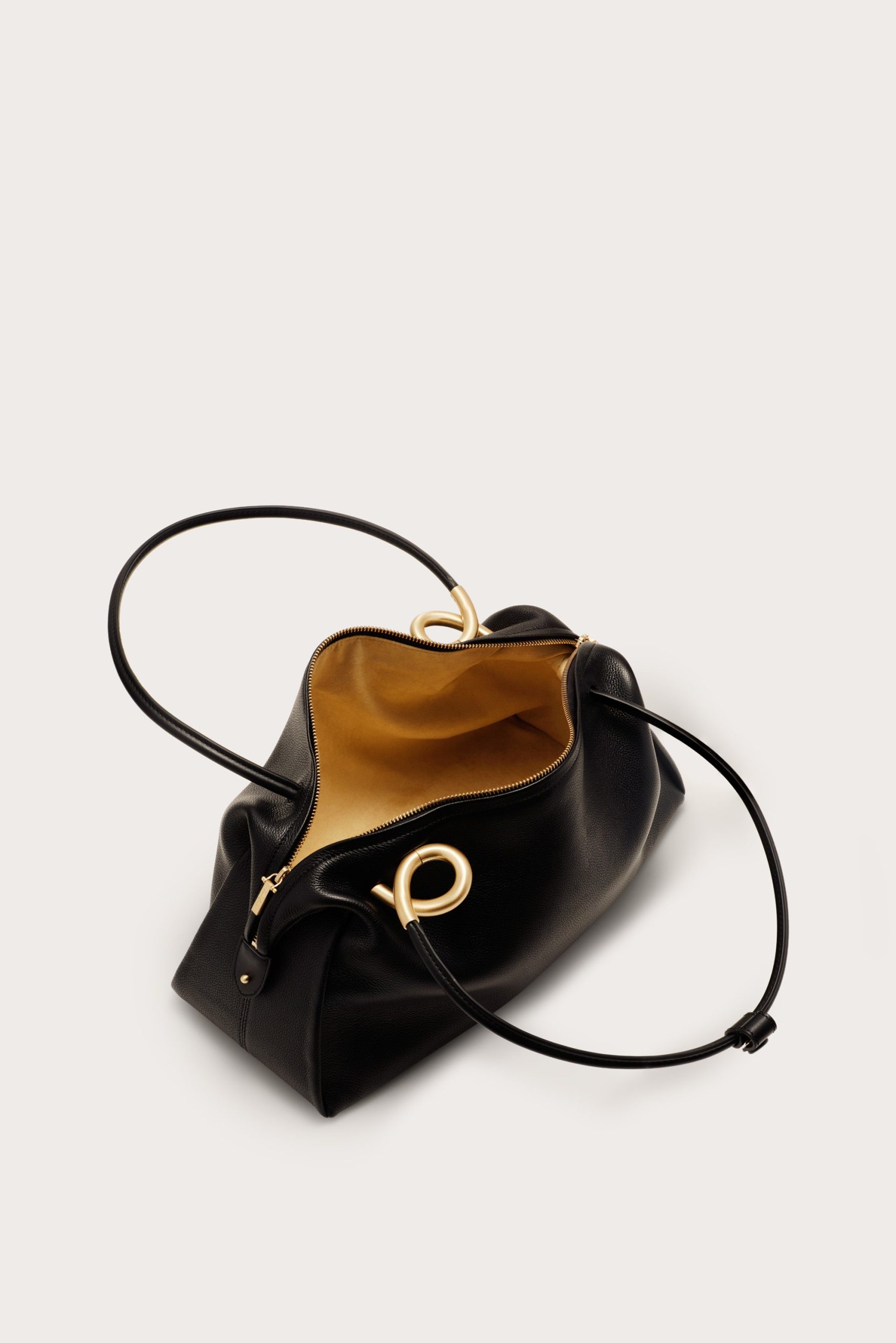 AZARIAHSATCHEL_BLK_260420_CultGaia_Product-PF2619150_WEBBED_1-scaled