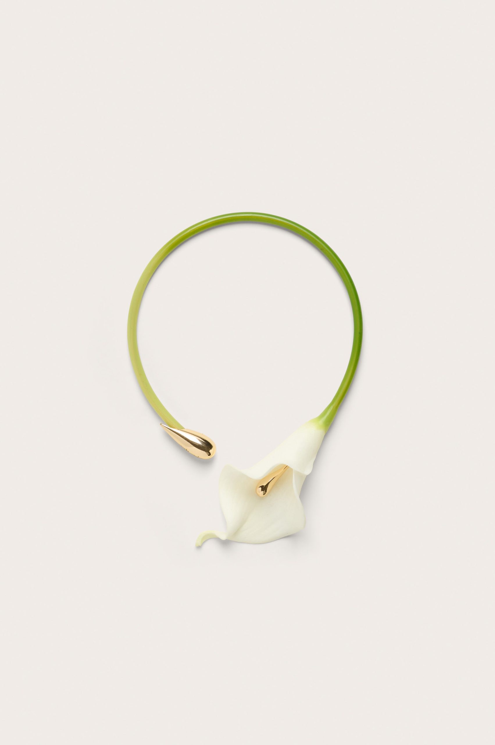 CALLA VINE CHOKER