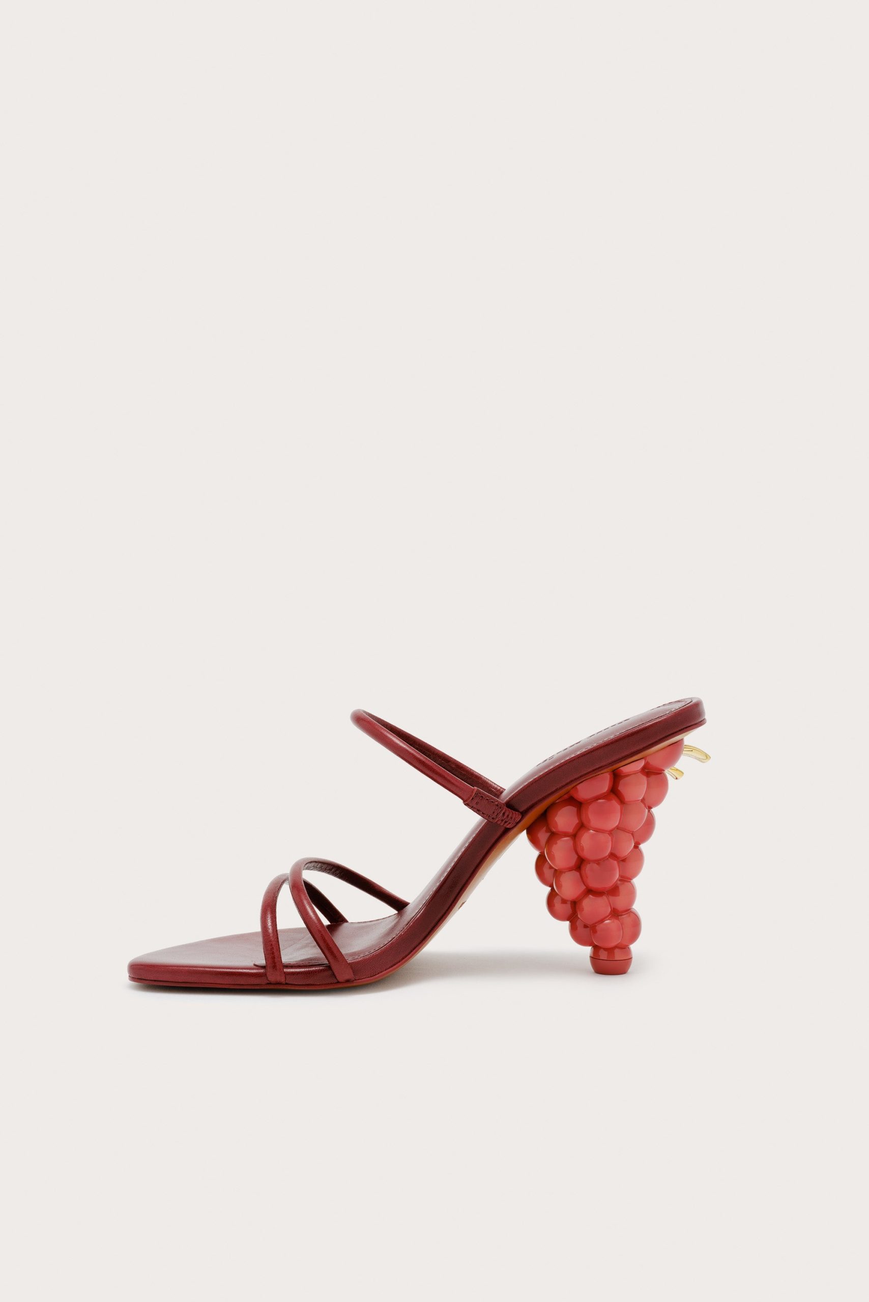 GRAPESANDAL_CR_250924_CultGaia__R26-AX__10398_WEBBED-scaled