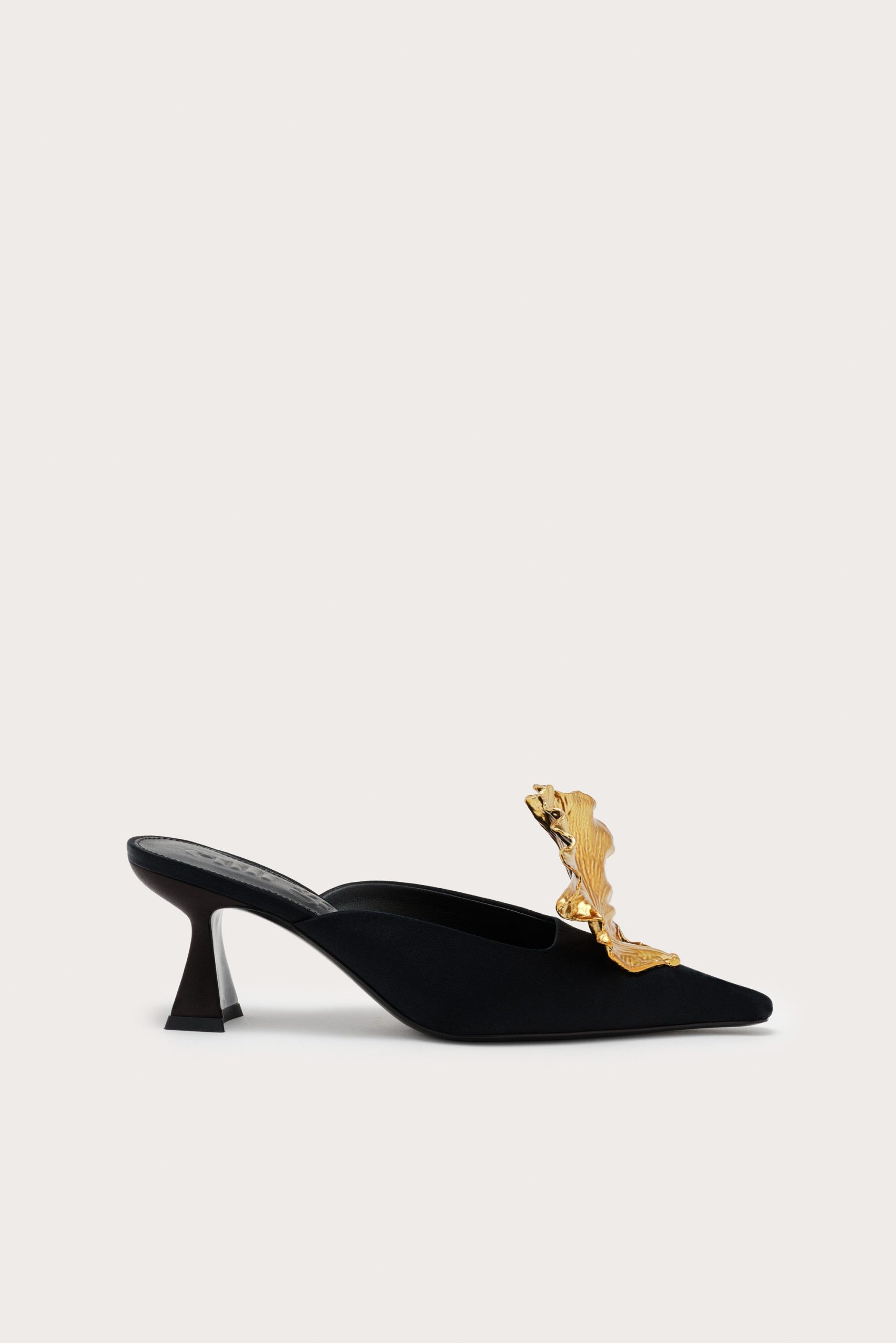 IRINAMULE_BLK_250924_CultGaia__R26-AX__10381_WEBBED-scaled