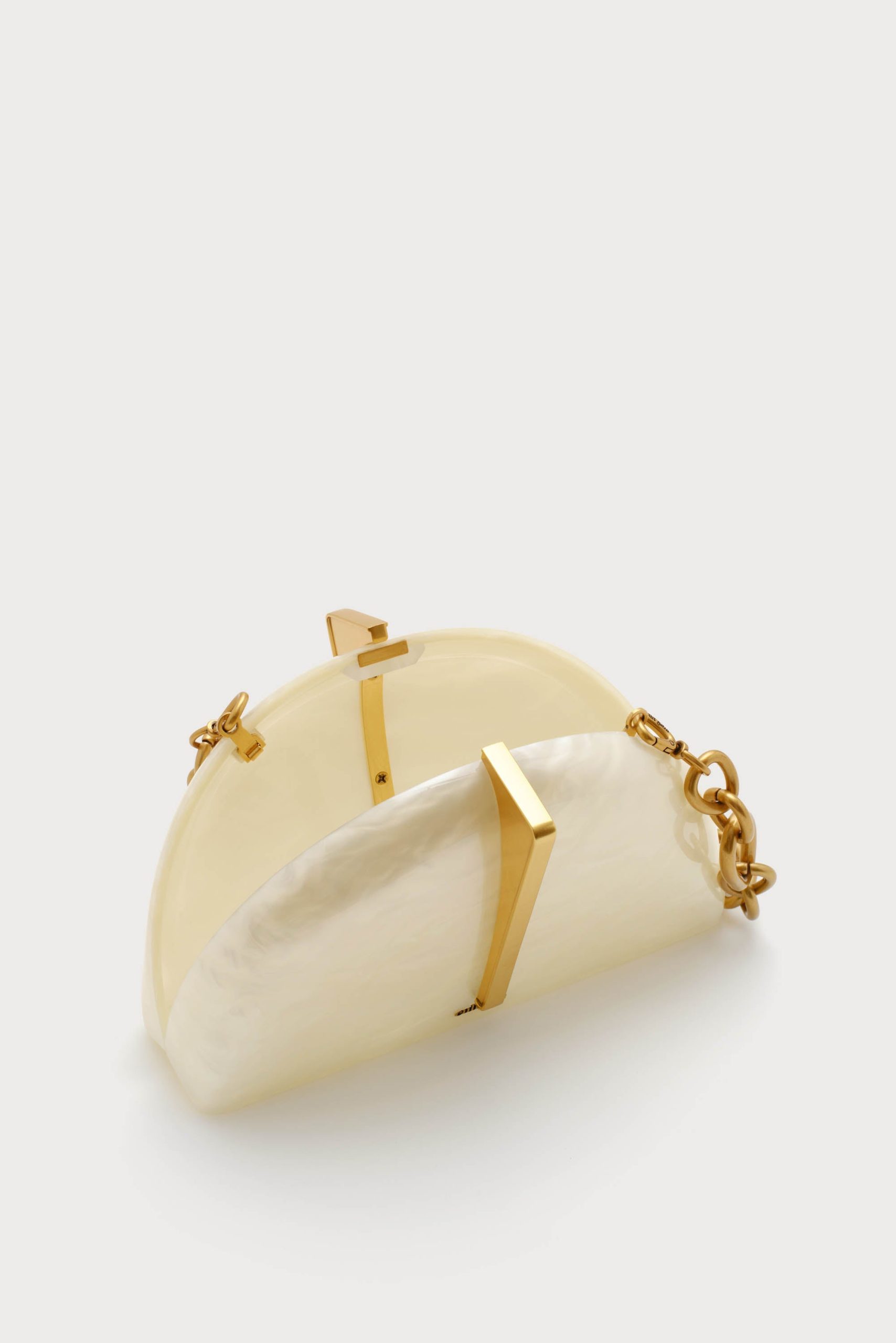 LAGUNA_IVORY_251120_HOH_Product_0723_W1a_WEBBED_742c7641-41d0-471a-b94d-3e2152f973ce-scaled