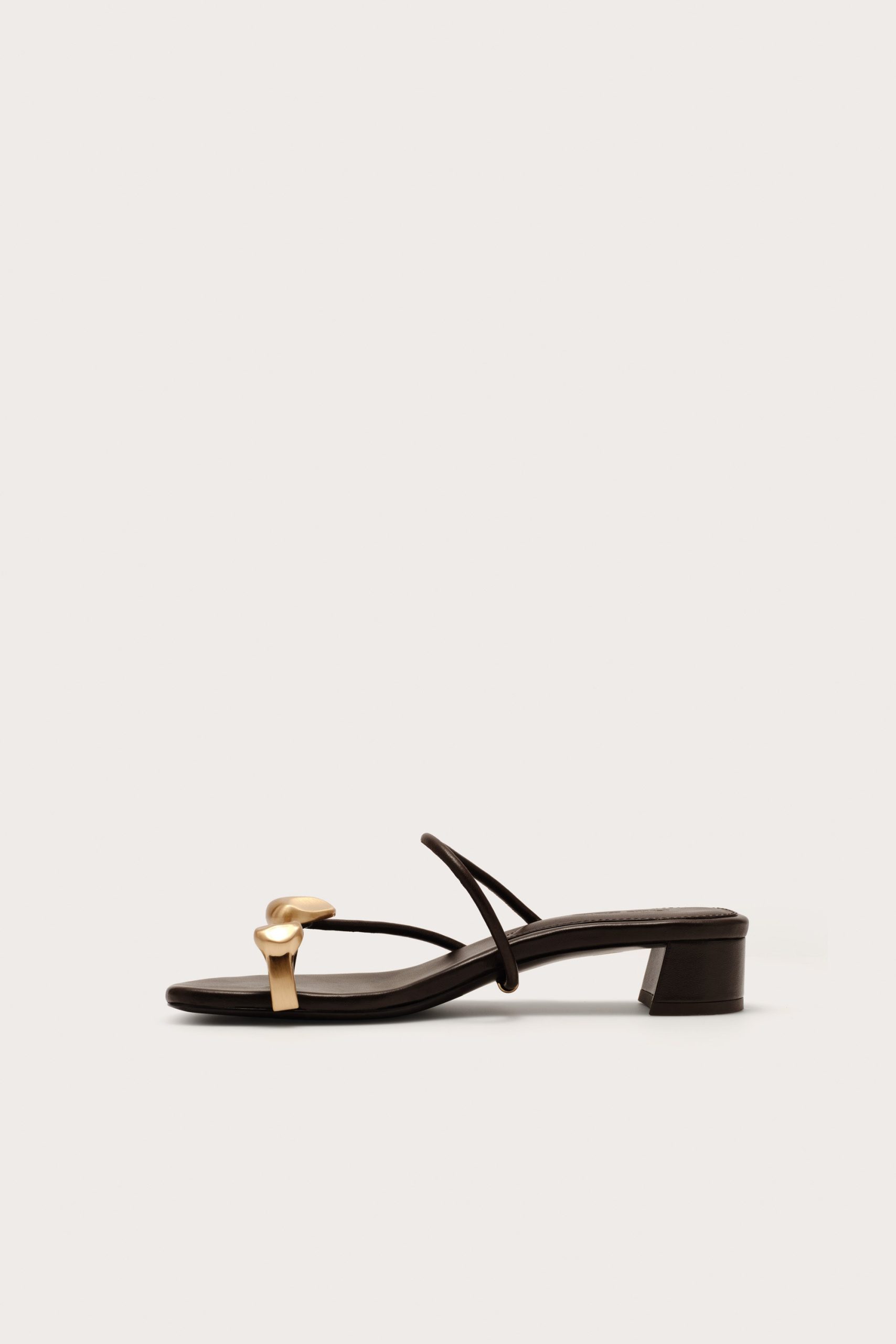 LUCASANDAL_LWK_260420_CultGaia_Product-PF2619354_WEBBED-scaled