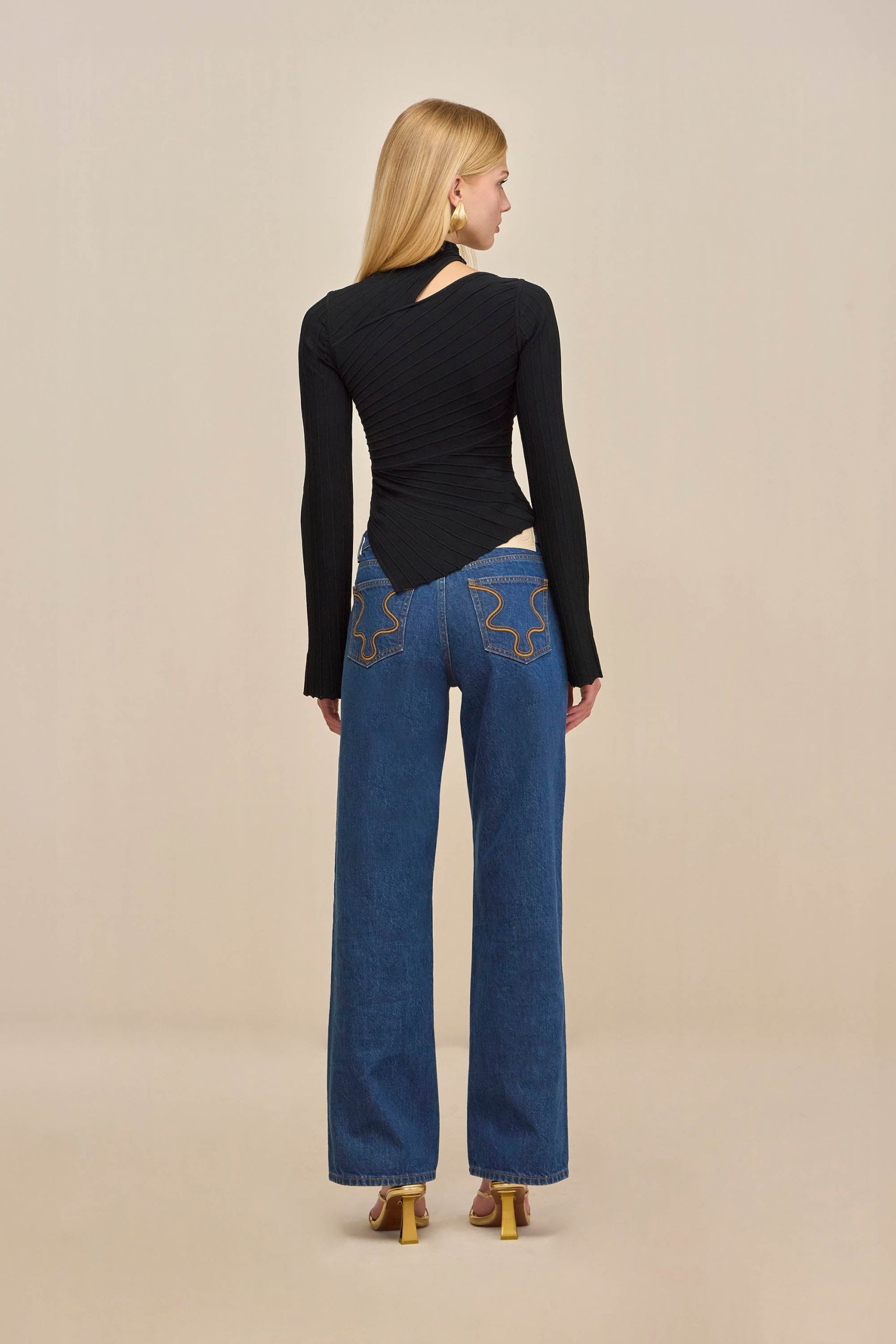 Look_62_TAYLA_3645_WEBBED_6fe10fc1-3ad3-42c8-b86d-12166b1a34e5-scaled