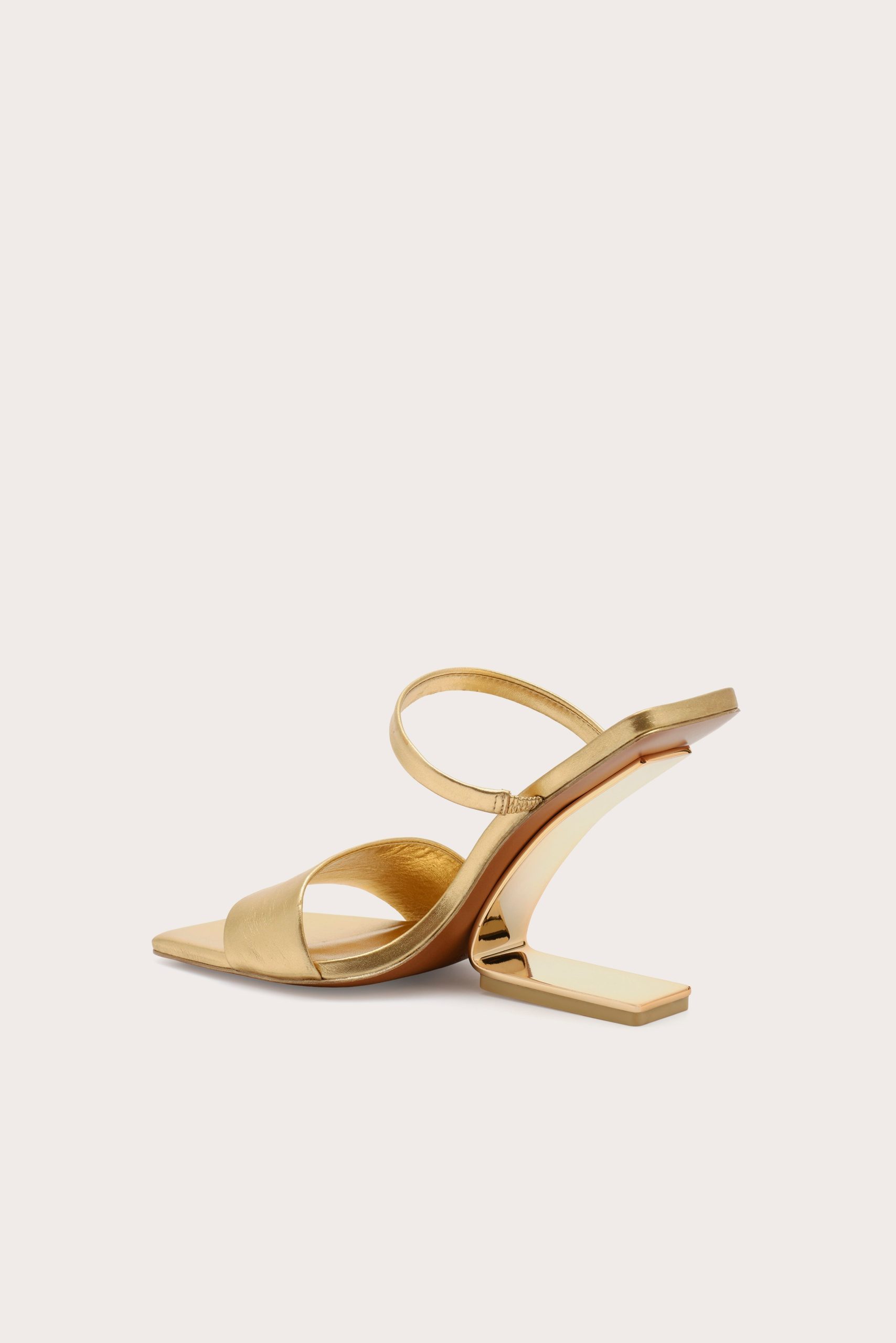 RENESANDAL_250709_CultGaia_F25-AX-FTW-BAGS6184_WEBBED_45c692fc-ed13-4cbf-a686-da1a132d6037-scaled