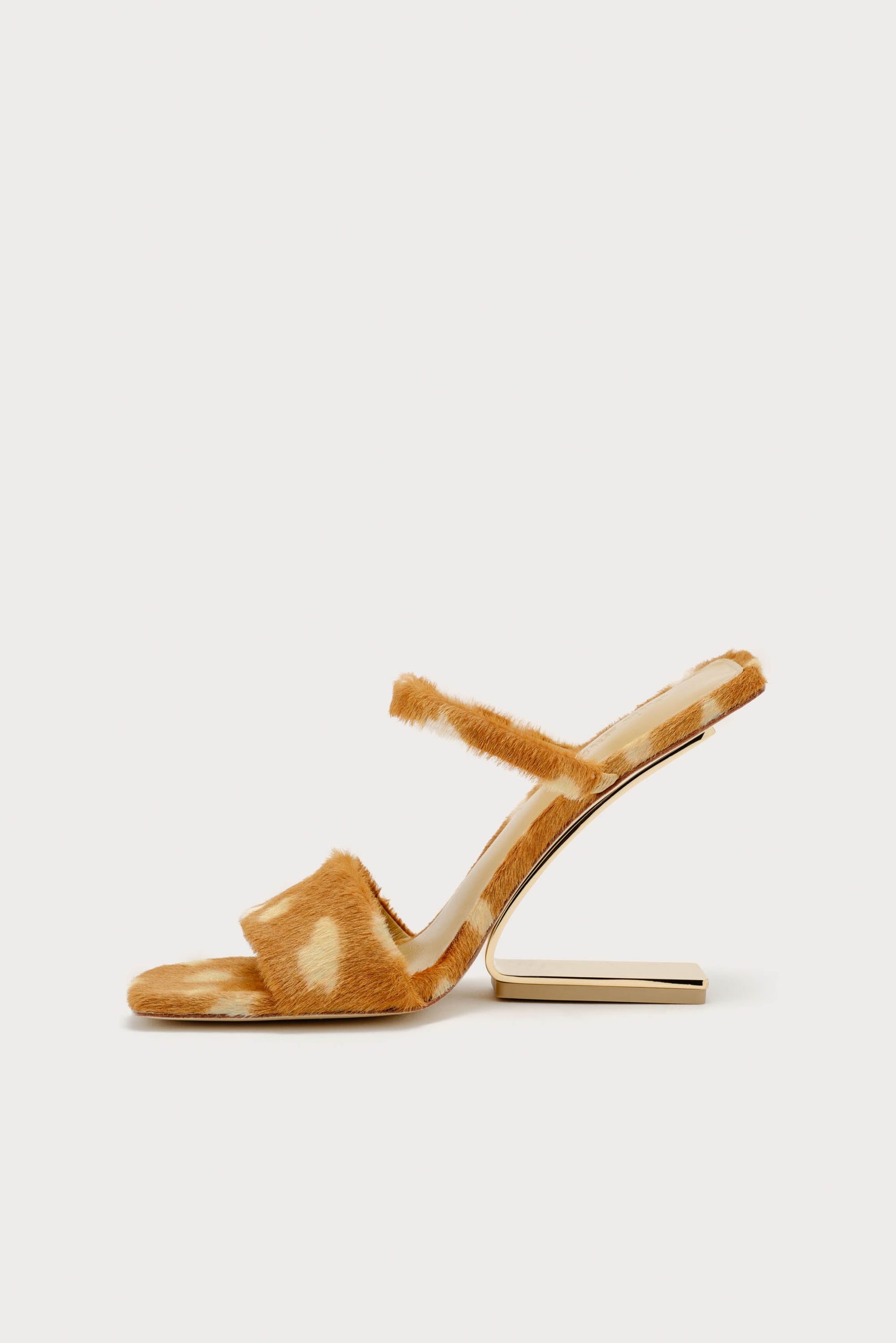 RENESANDAL_CERV_250924_CultGaia__R26-AX__10435_WEBBED_ca28c8fe-9388-4453-b83f-78c04703afd5-scaled
