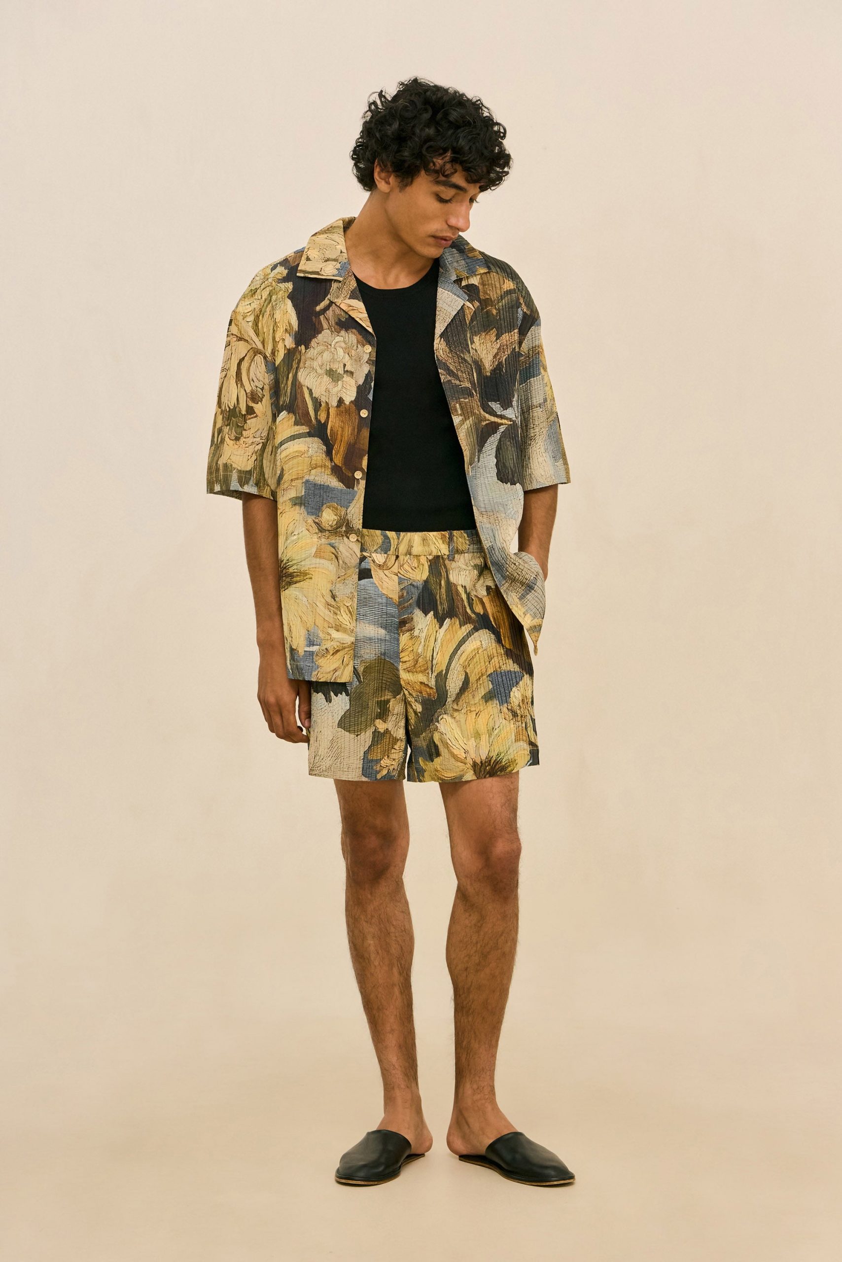 ROSSHIRT_SEBASTIANSHORT_WD_260521_DR_CULT_GAIA_MENS_R27_12_RESHOOTS_0004_19ddb2be-8921-4a4e-905d-0de2a3f29505-scaled