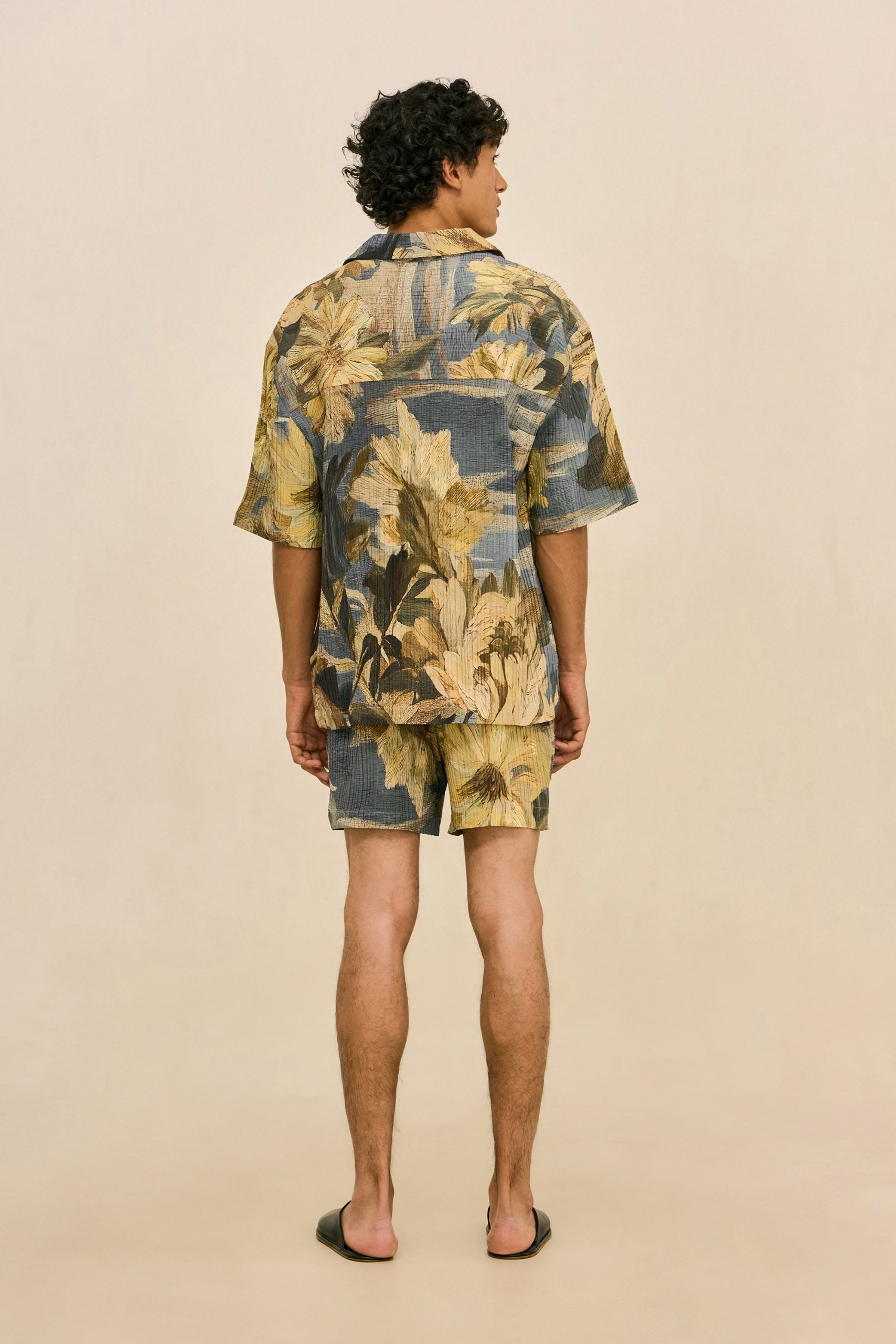 ROSSHIRT_SEBASTIANSHORT_WD_260521_DR_CULT_GAIA_MENS_R27_12_RESHOOTS_0040_323d7b67-c7c2-4189-b1cb-edc9bed331a0-scaled