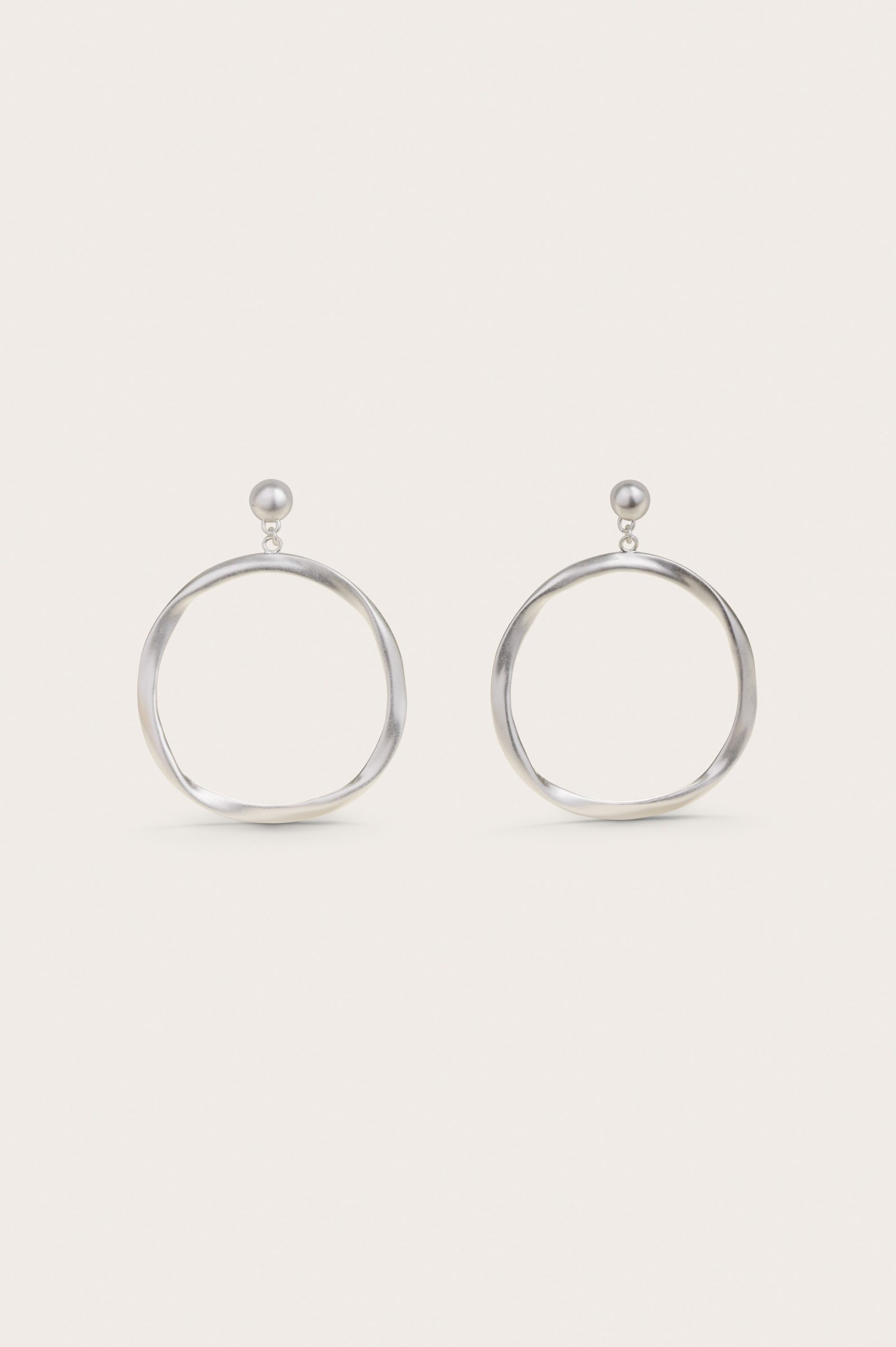SERENA EARRING