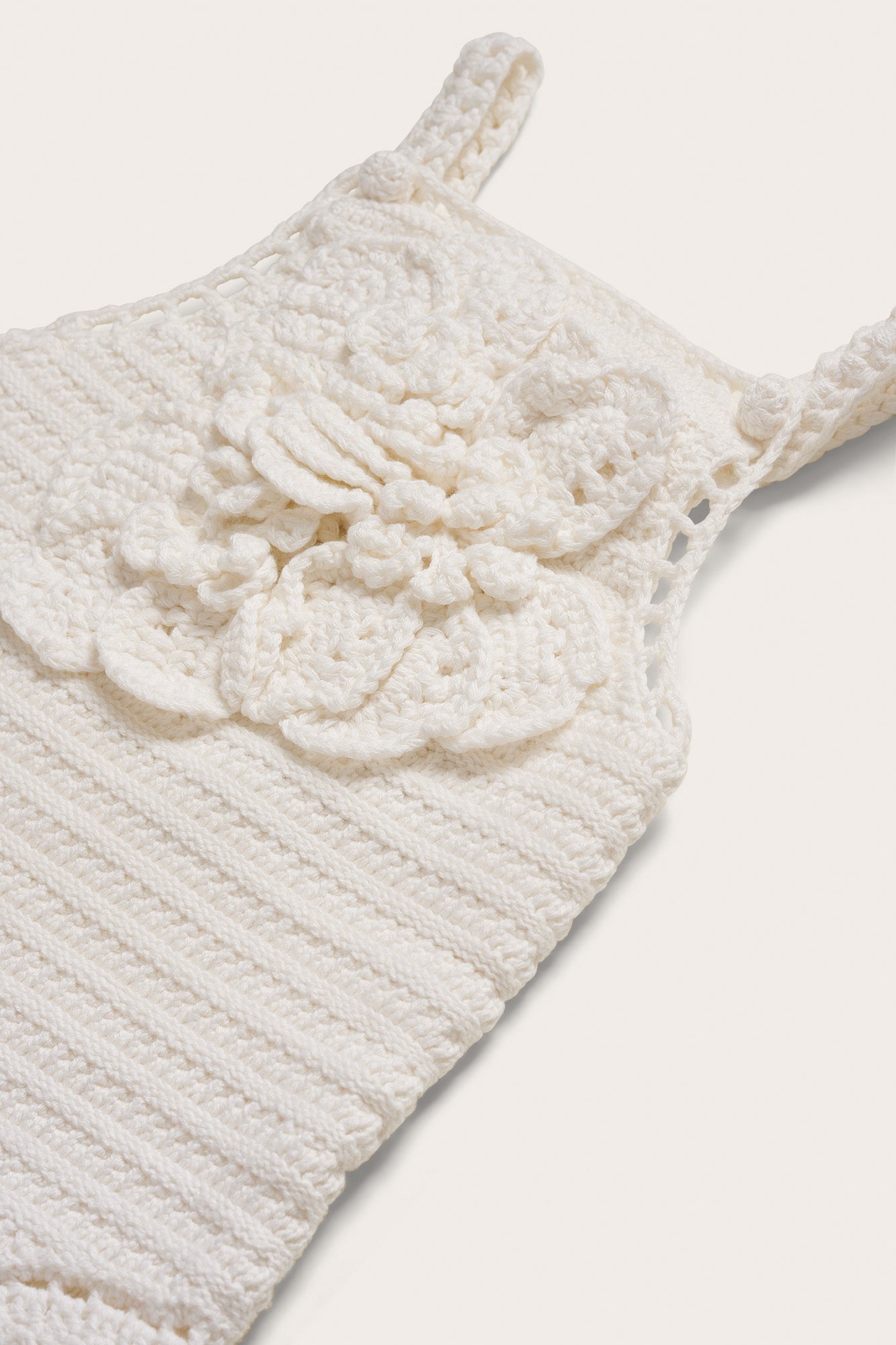 ShahOffWhiteDetail1