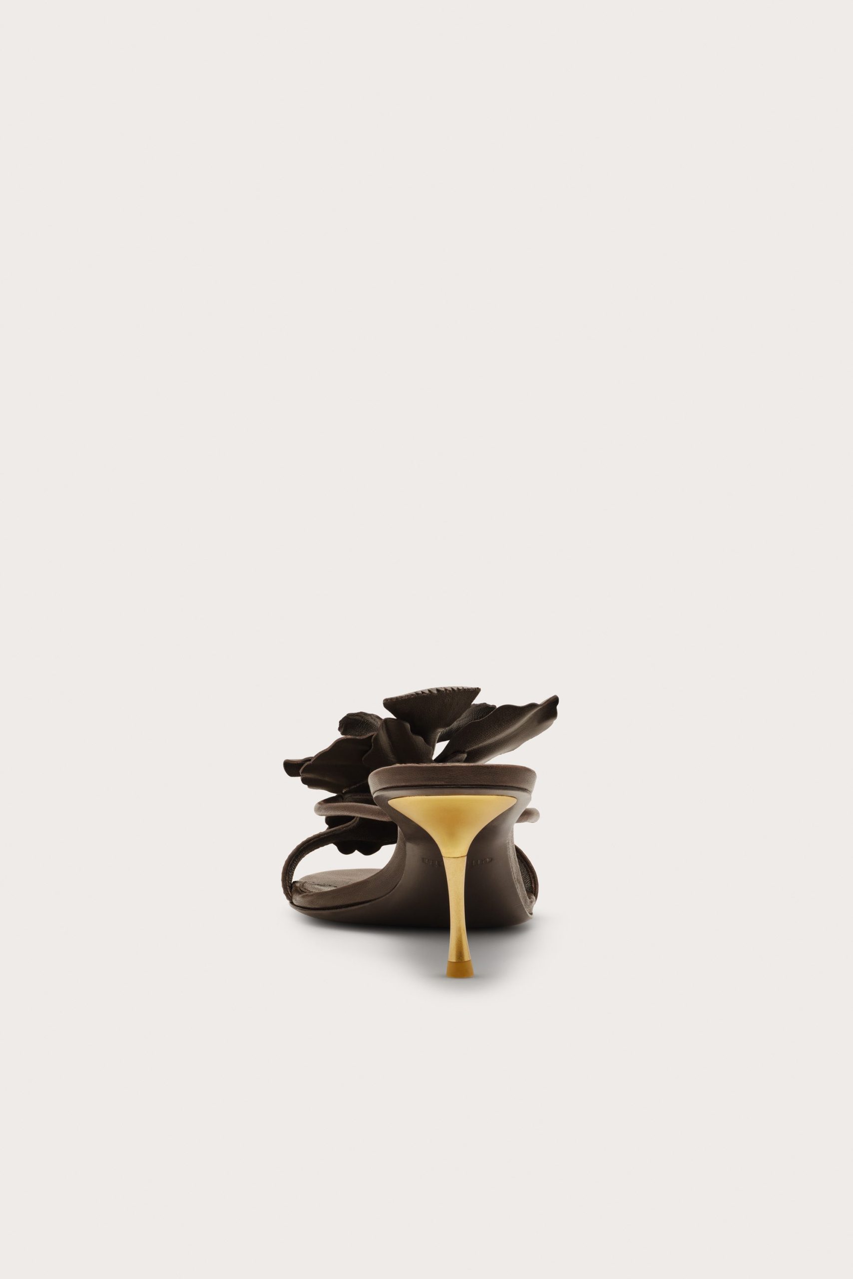 VALORIASANDAL_BLK_260427_CultGaia_Product-PF2620323_WEBBED-scaled
